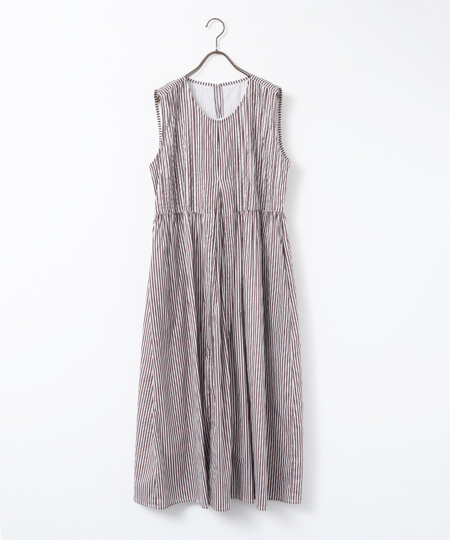 PINTUCK SLEEVELESS ONE-PIECE