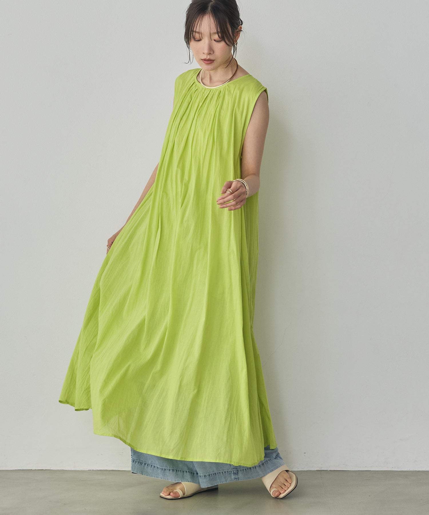 CRINKLE SLEEVELESS DRESS