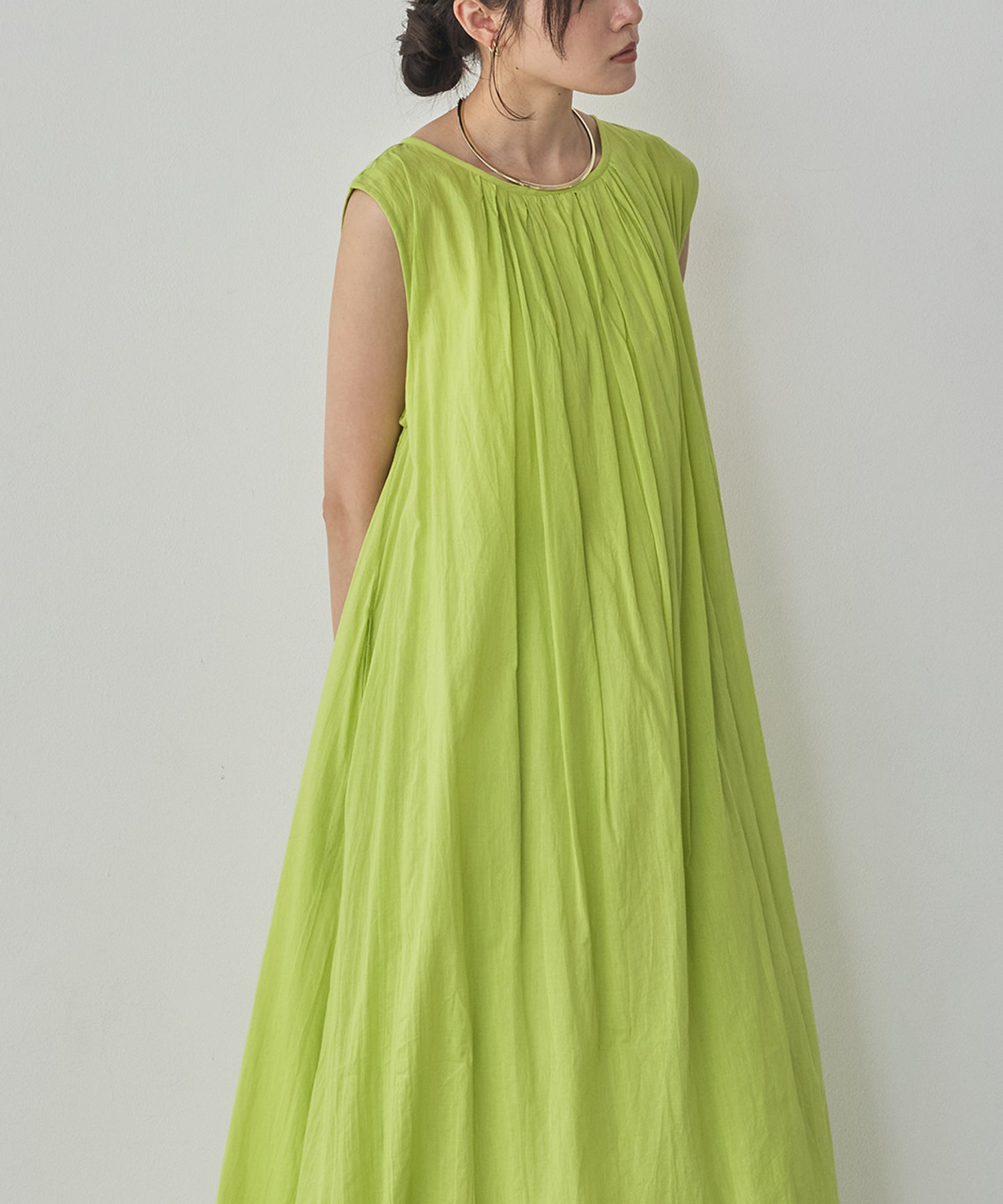CRINKLE SLEEVELESS DRESS