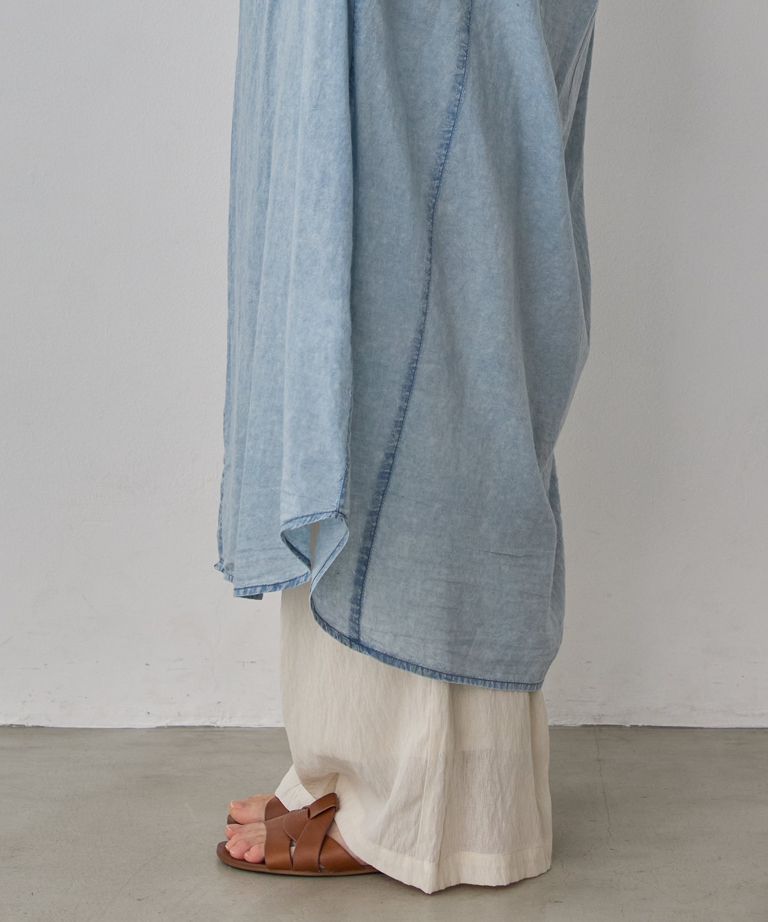 ACID-WASH GATHERED ONE-PIECE