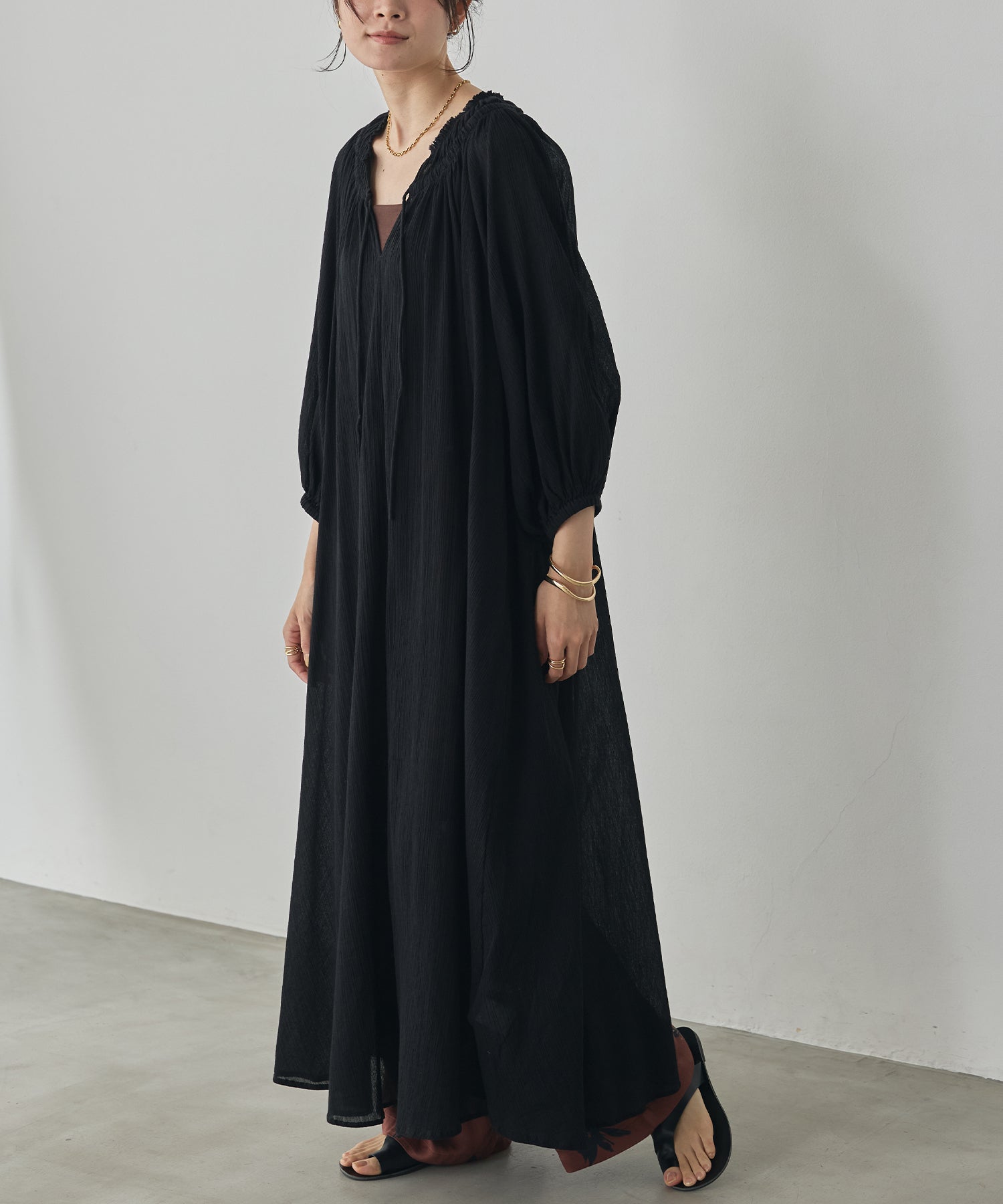 SKIPPER NECK GATHERED DRESS