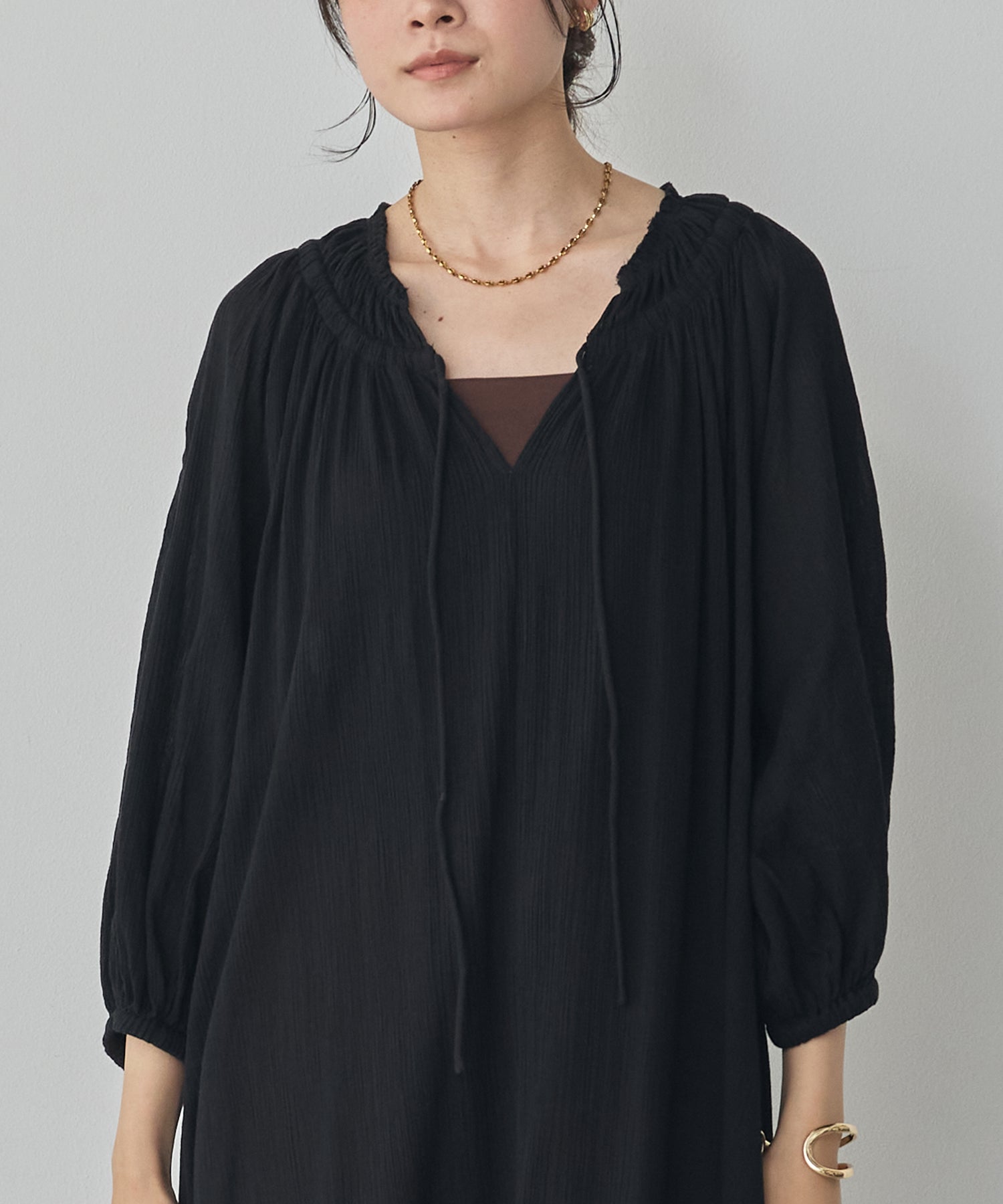 SKIPPER NECK GATHERED DRESS