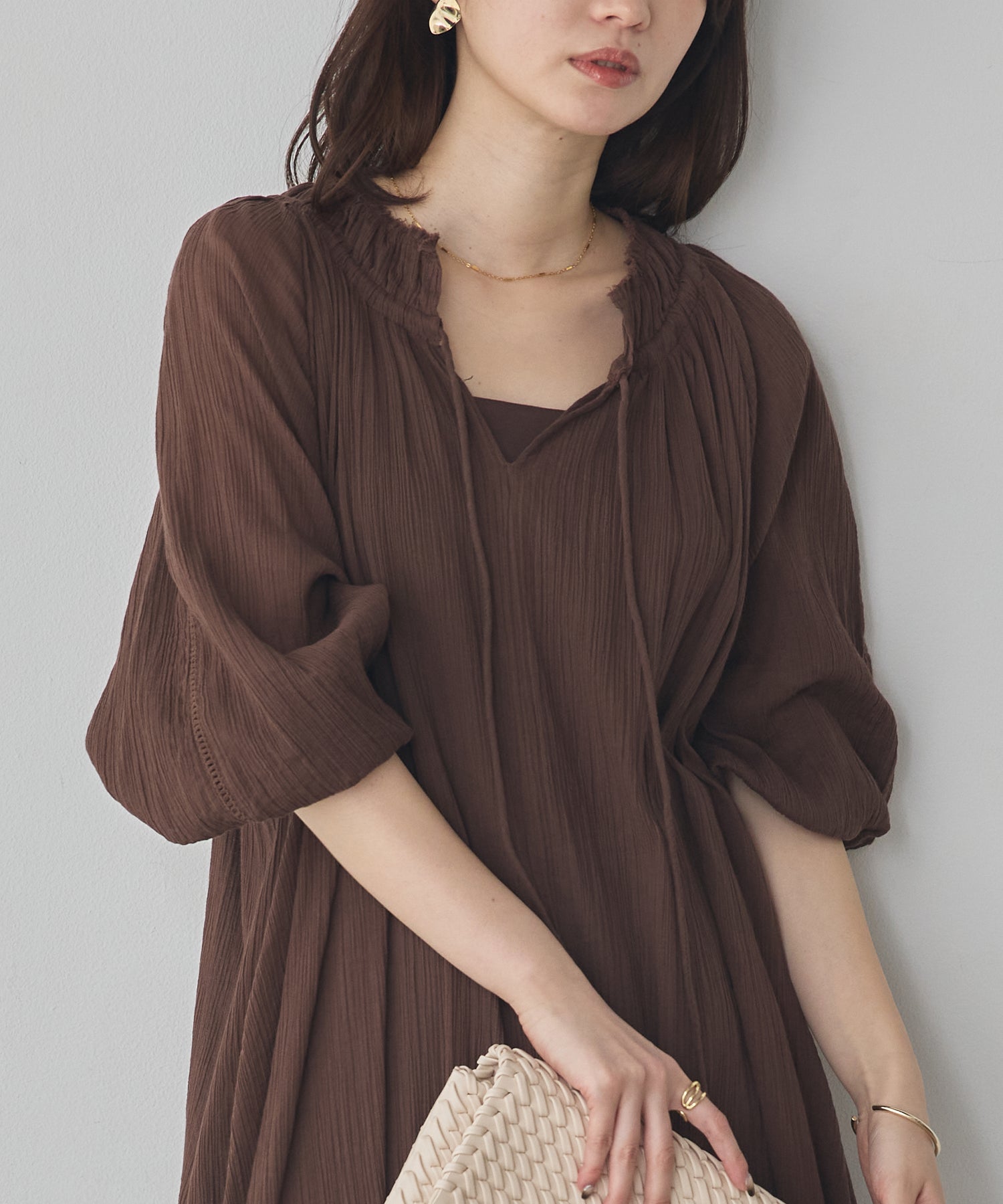 SKIPPER NECK GATHERED DRESS