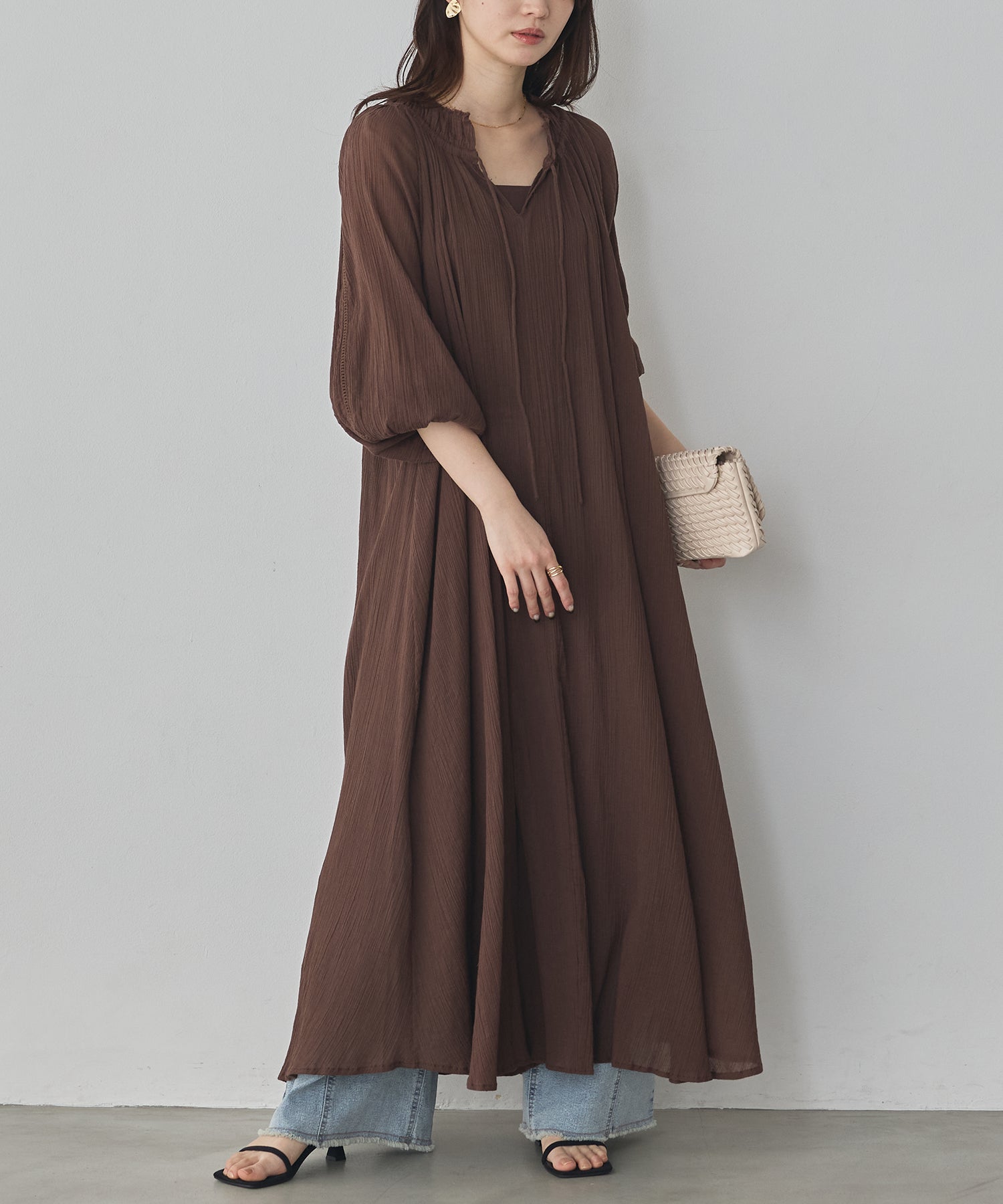 SKIPPER NECK GATHERED DRESS