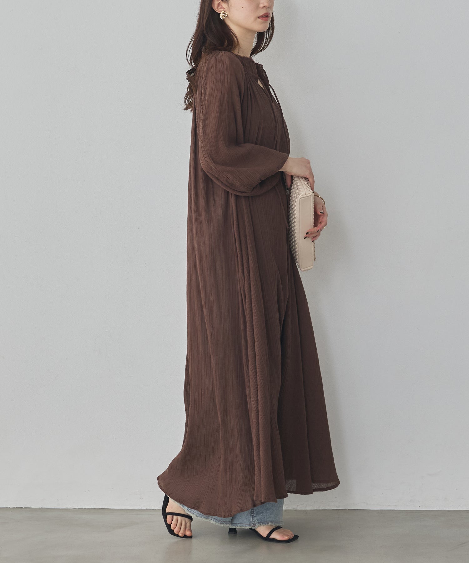 SKIPPER NECK GATHERED DRESS
