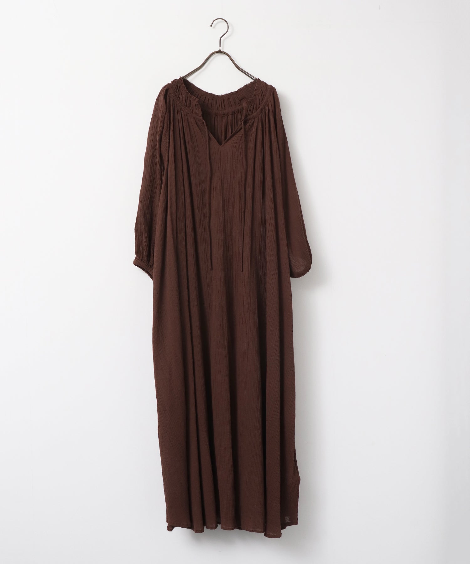 SKIPPER NECK GATHERED DRESS