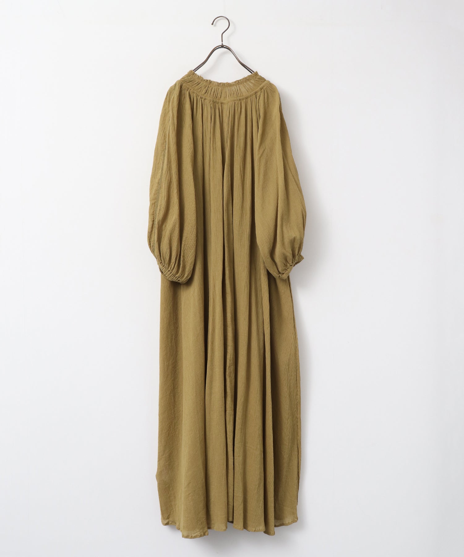 SKIPPER NECK GATHERED DRESS