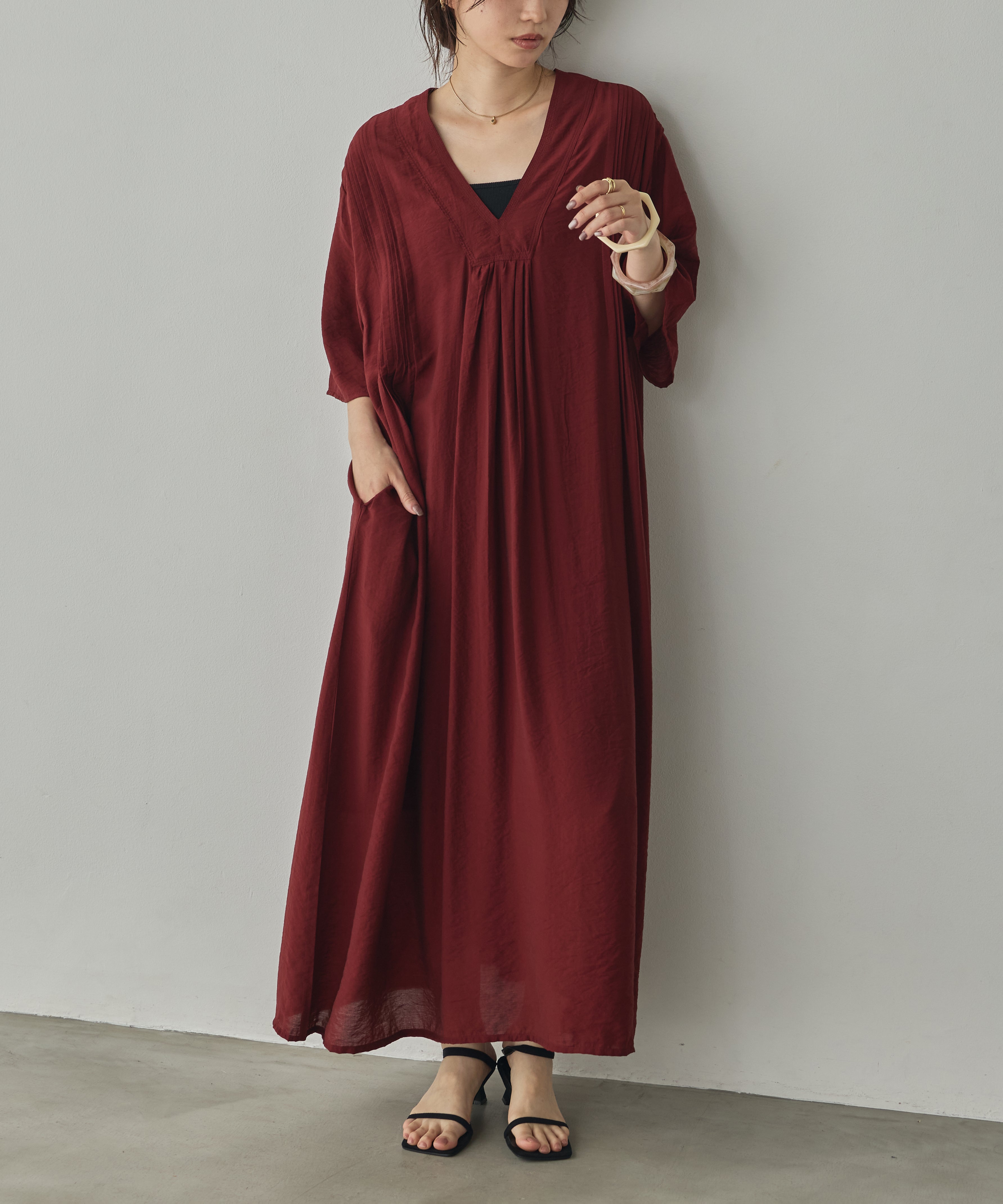 THREE-QUARTER SLEEVES KAFTAN-STYLE DRESS