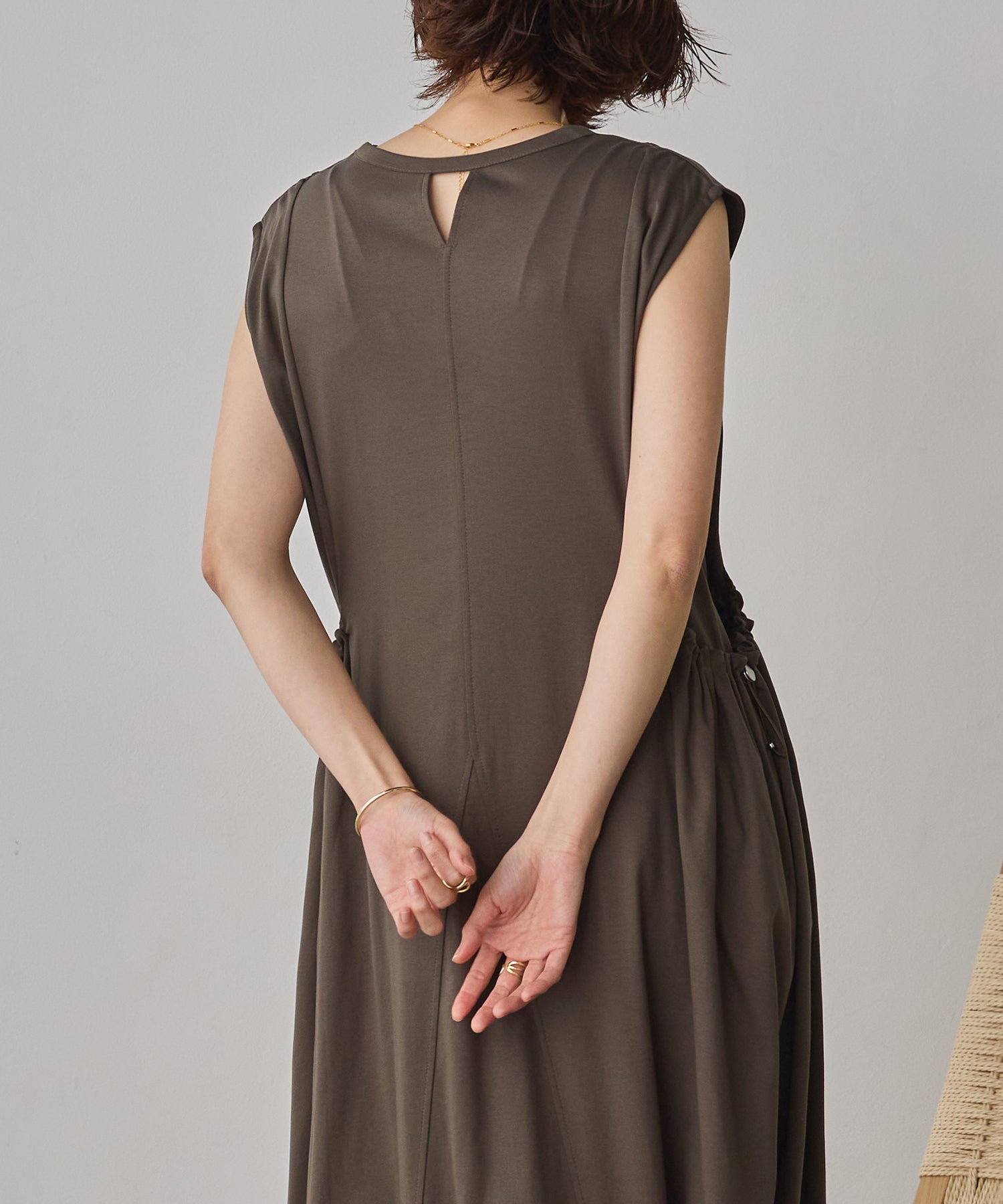 COMPACT SMOOTH DRAWSTRING DESIGN DRESS