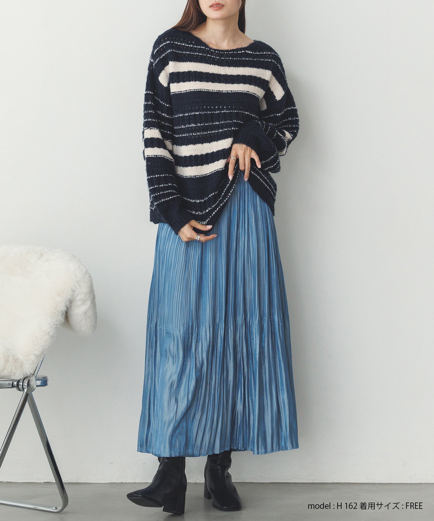 サテンランダムプリーツスカート