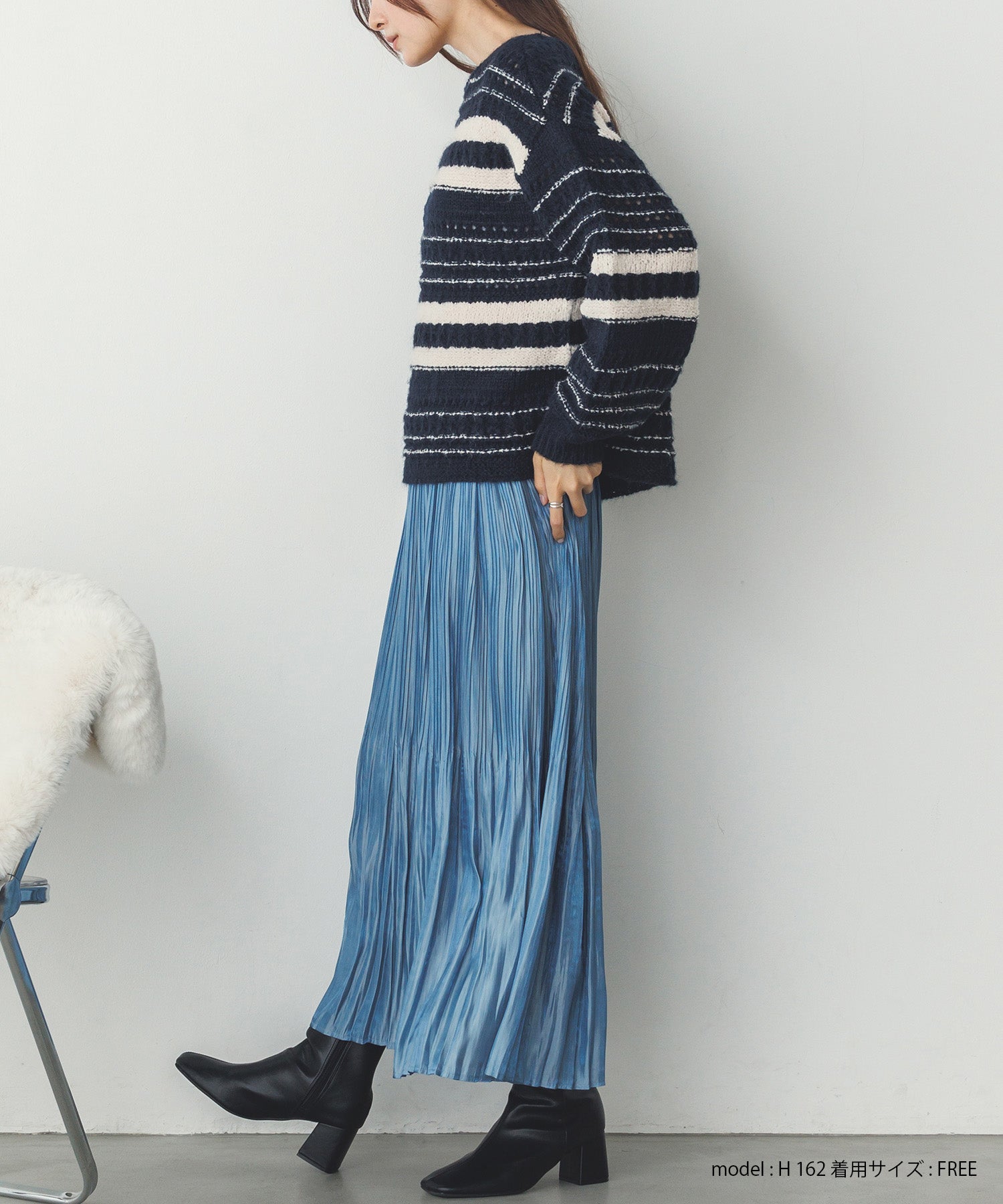 サテンランダムプリーツスカート