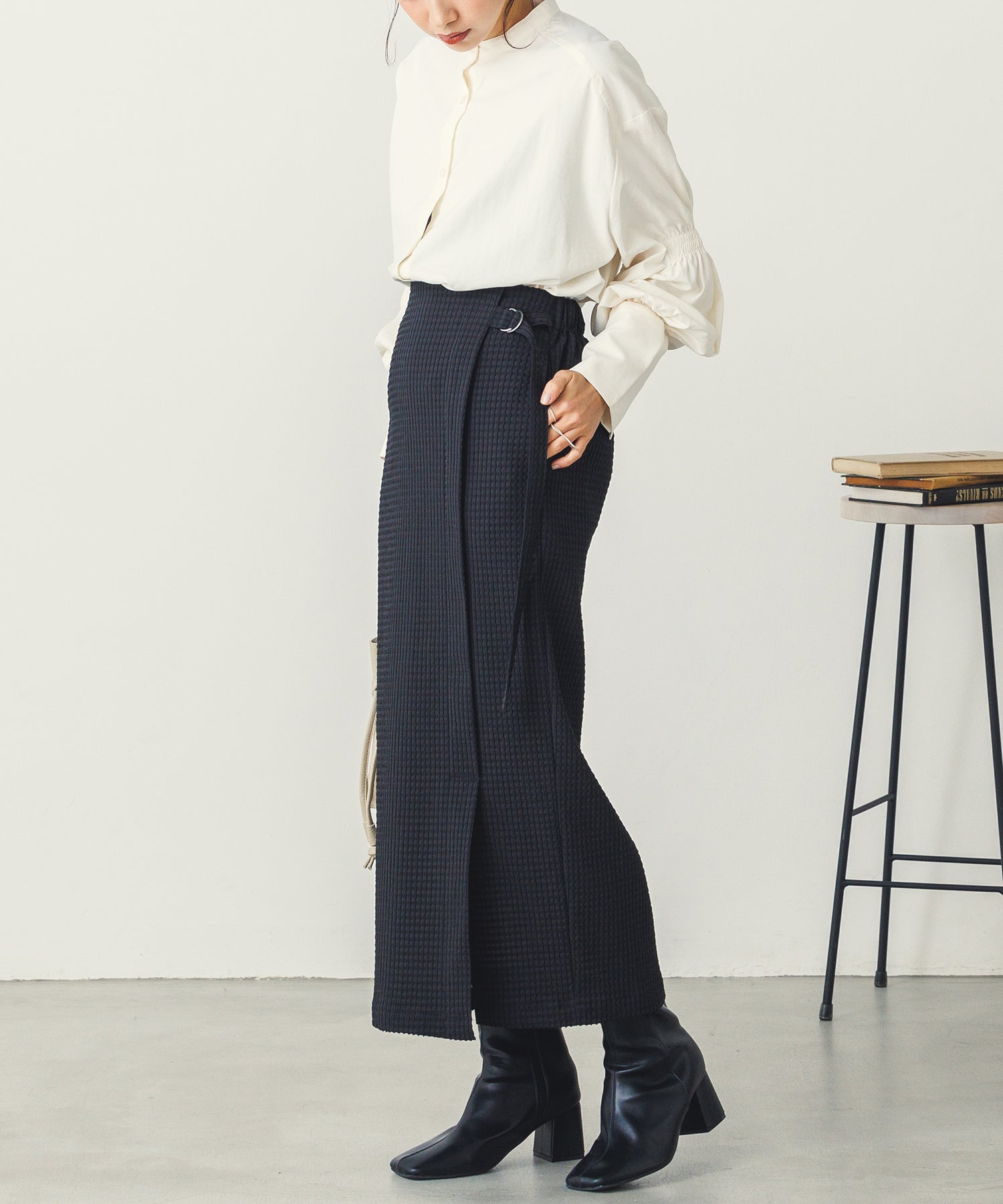 ラップ風ナロースカート