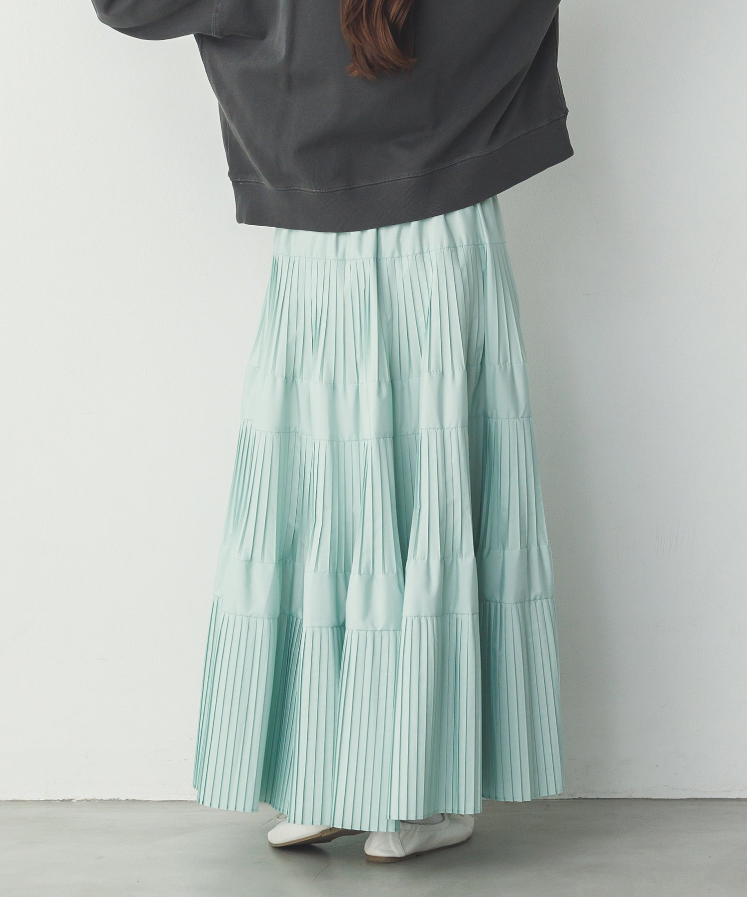 PLEATED TIERED SKIRT