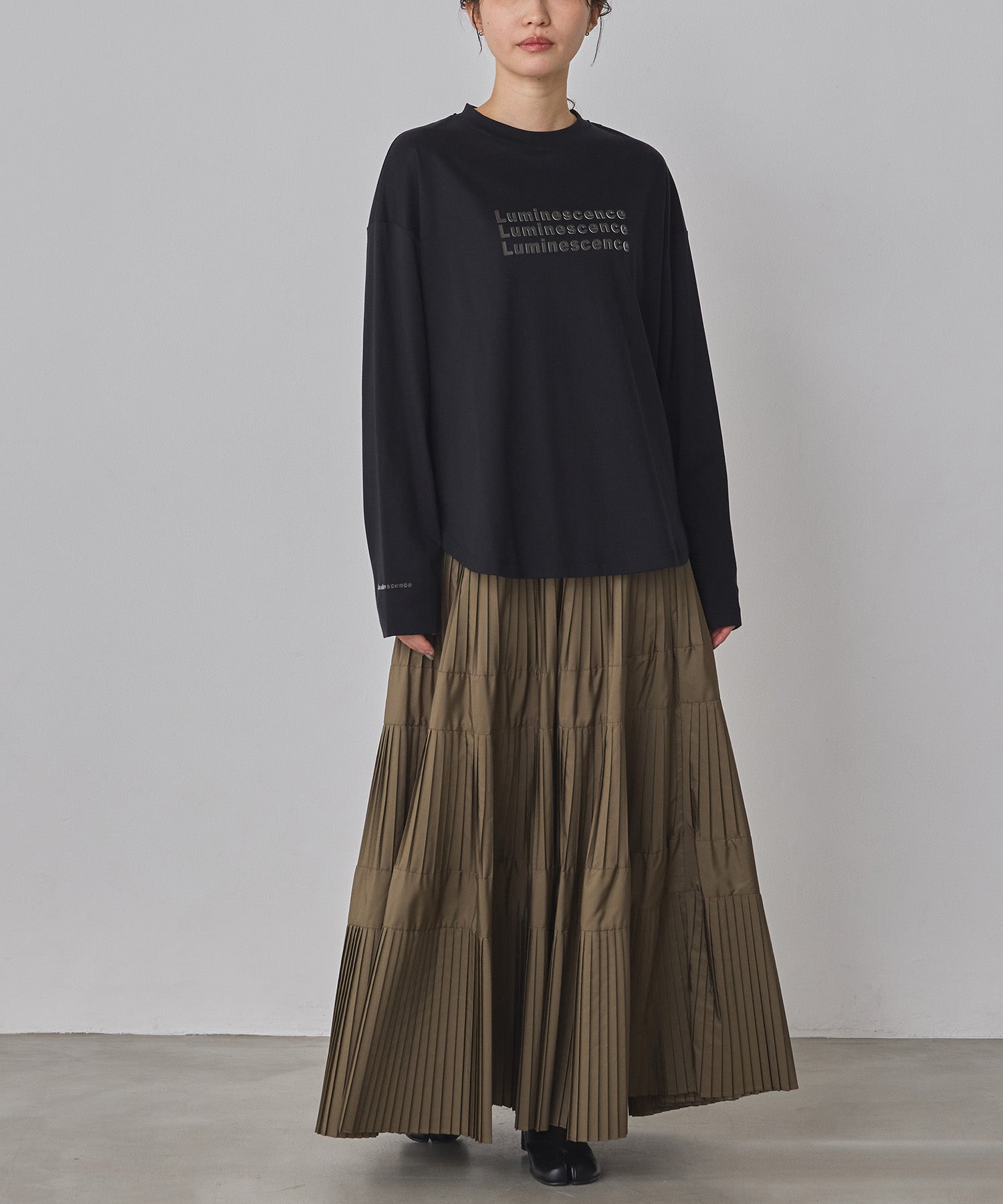 PLEATED TIERED SKIRT