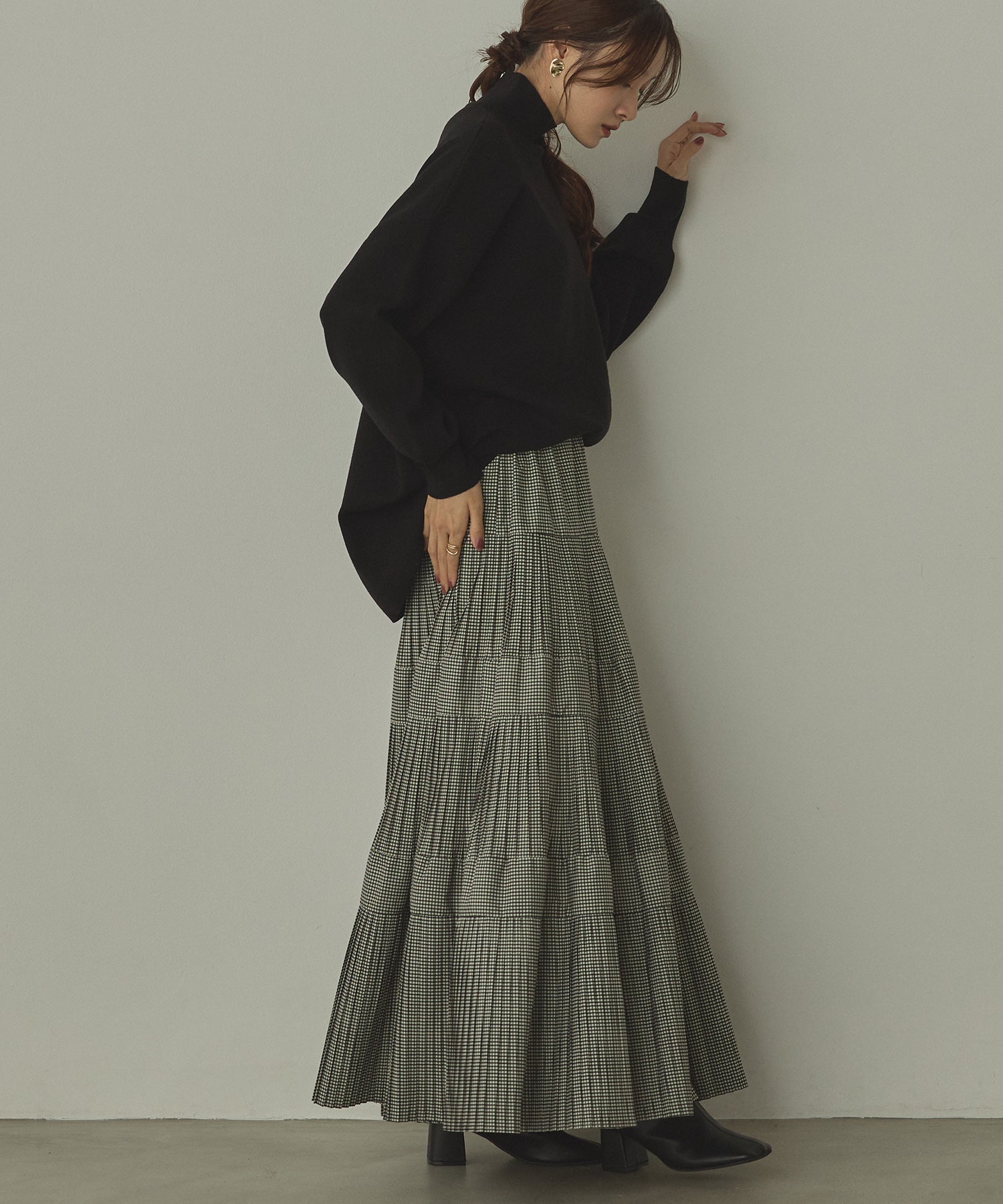 PLEATED TIERED SKIRT