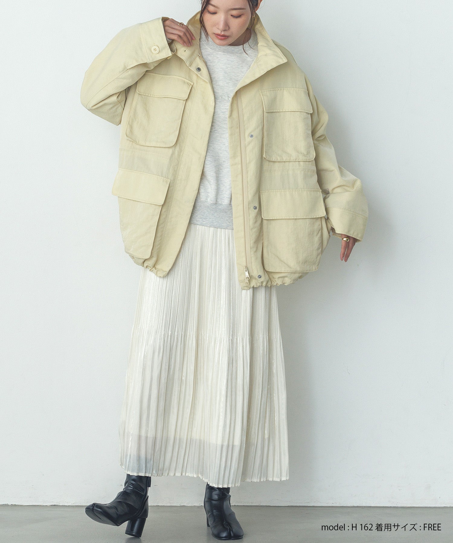 サテンランダムプリーツスカート