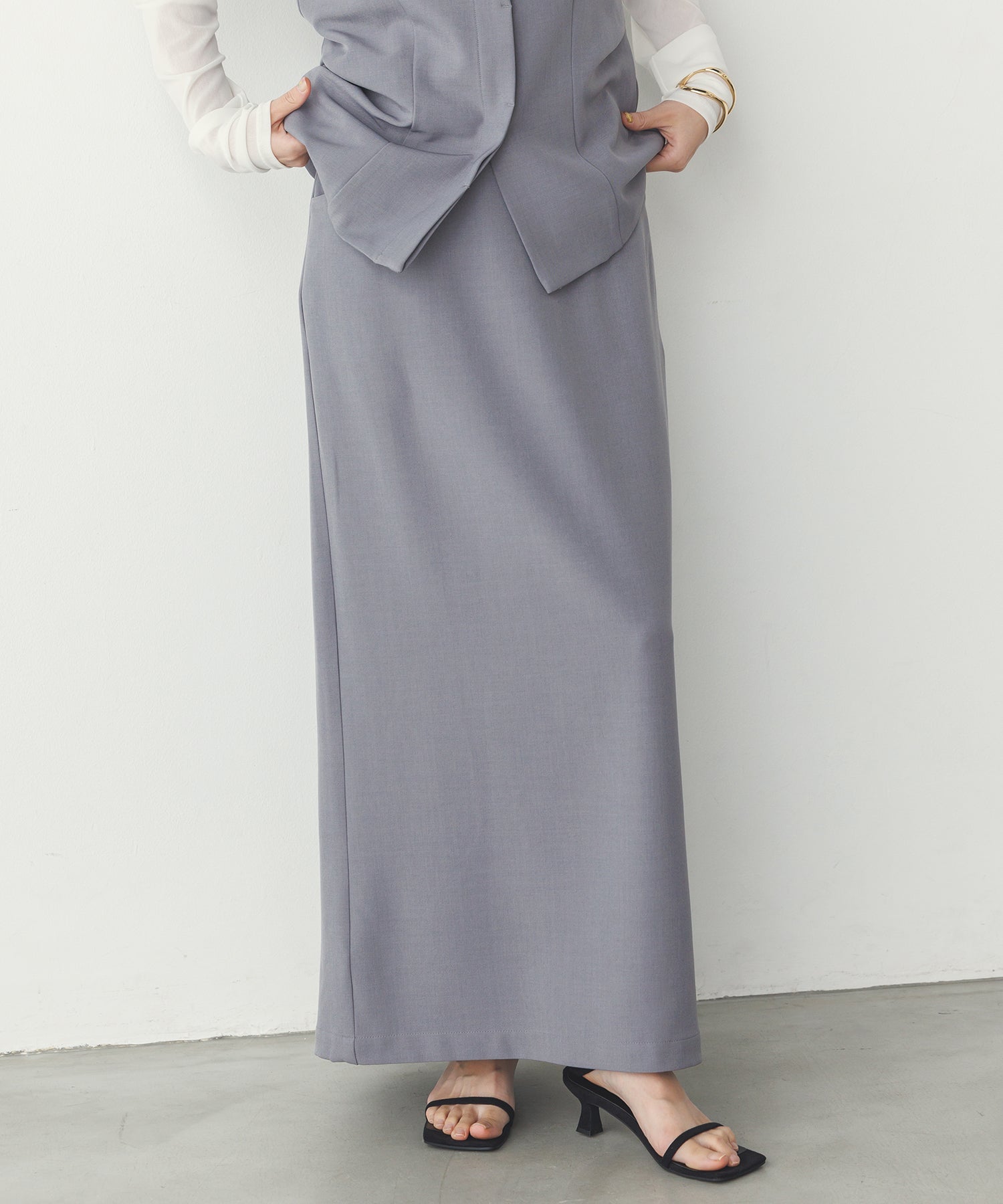 ストレッチポリツイル ナロースカート