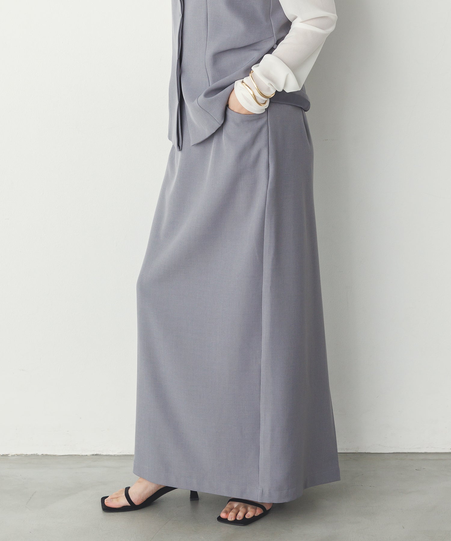 ストレッチポリツイル ナロースカート