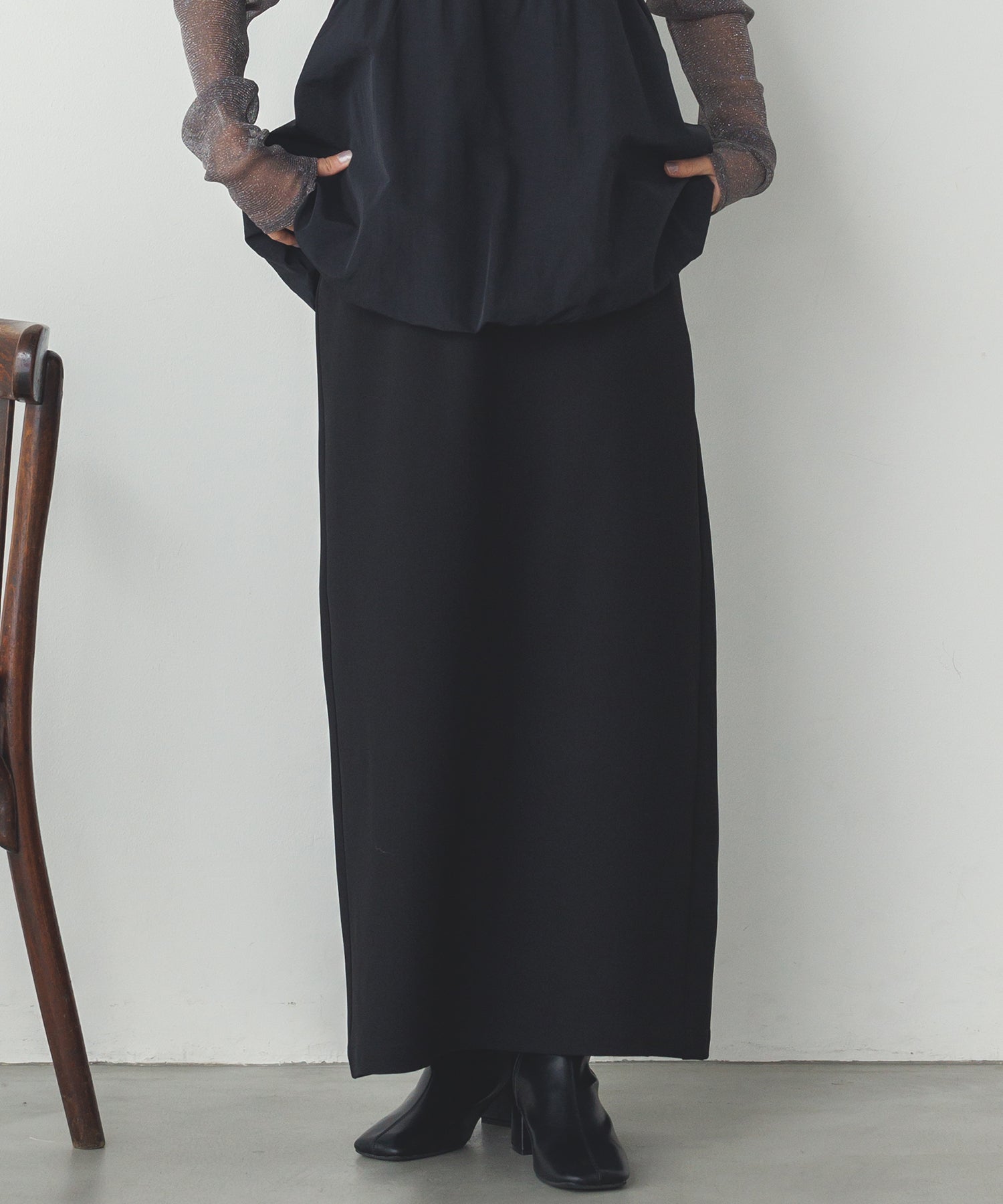 ストレッチポリツイル ナロースカート