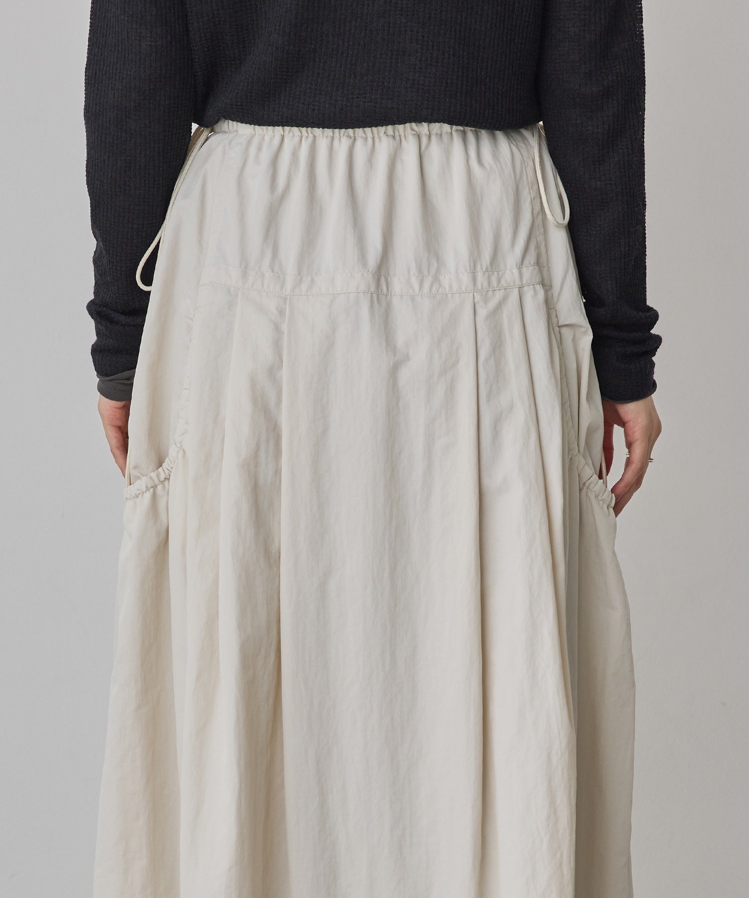 NYLON DESIGN FLARE SKIRT