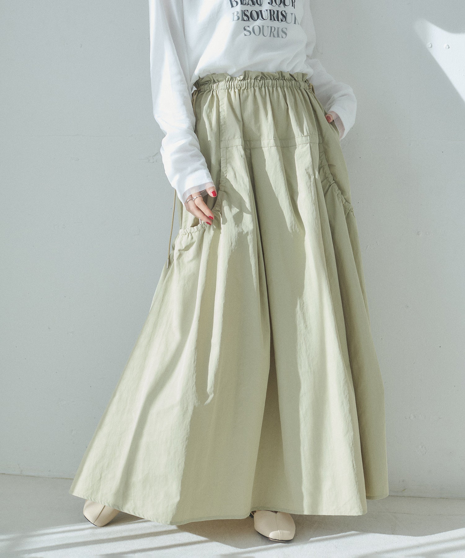NYLON DESIGN FLARE SKIRT