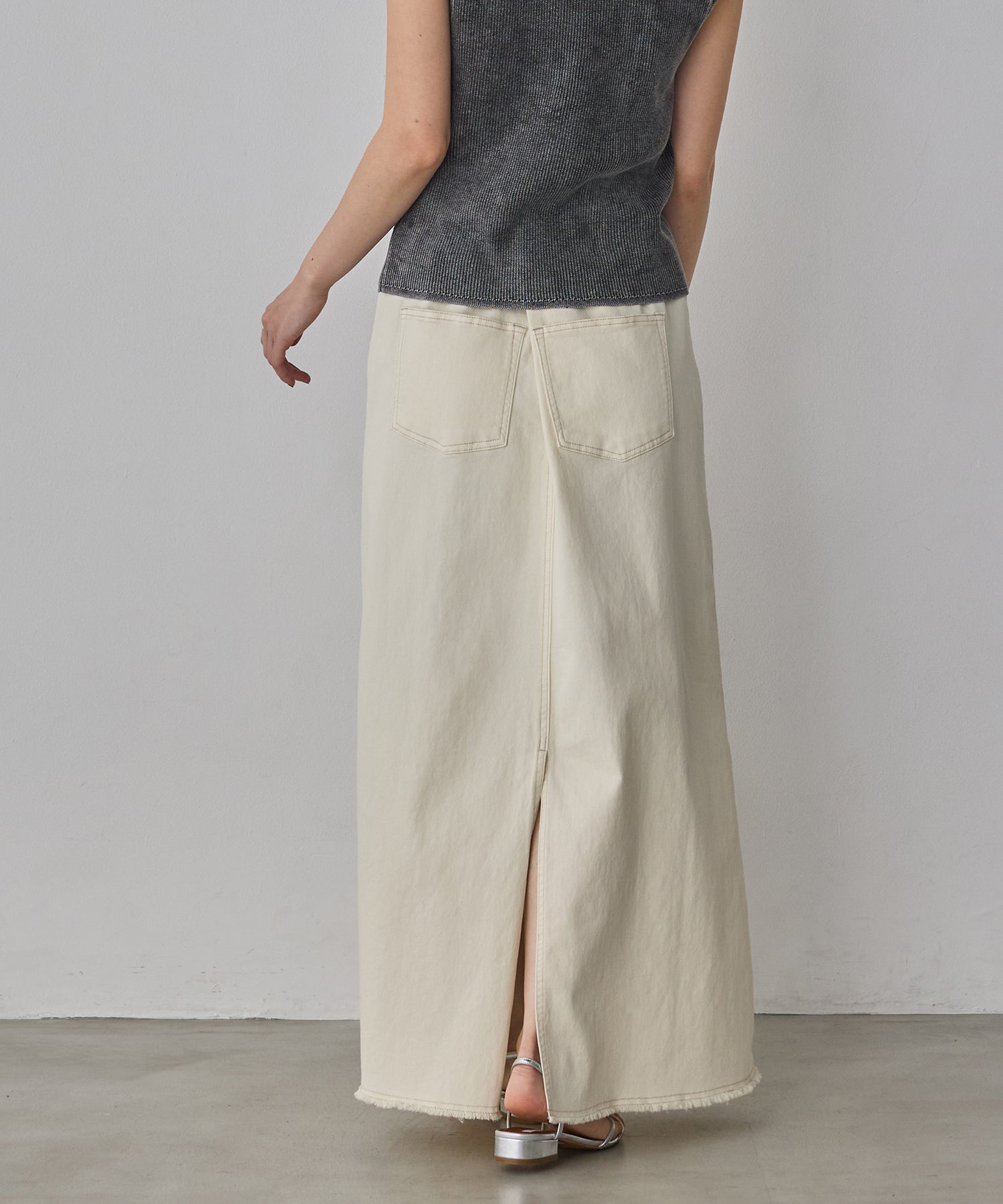 STRETCH DENIM NARROW SKIRT