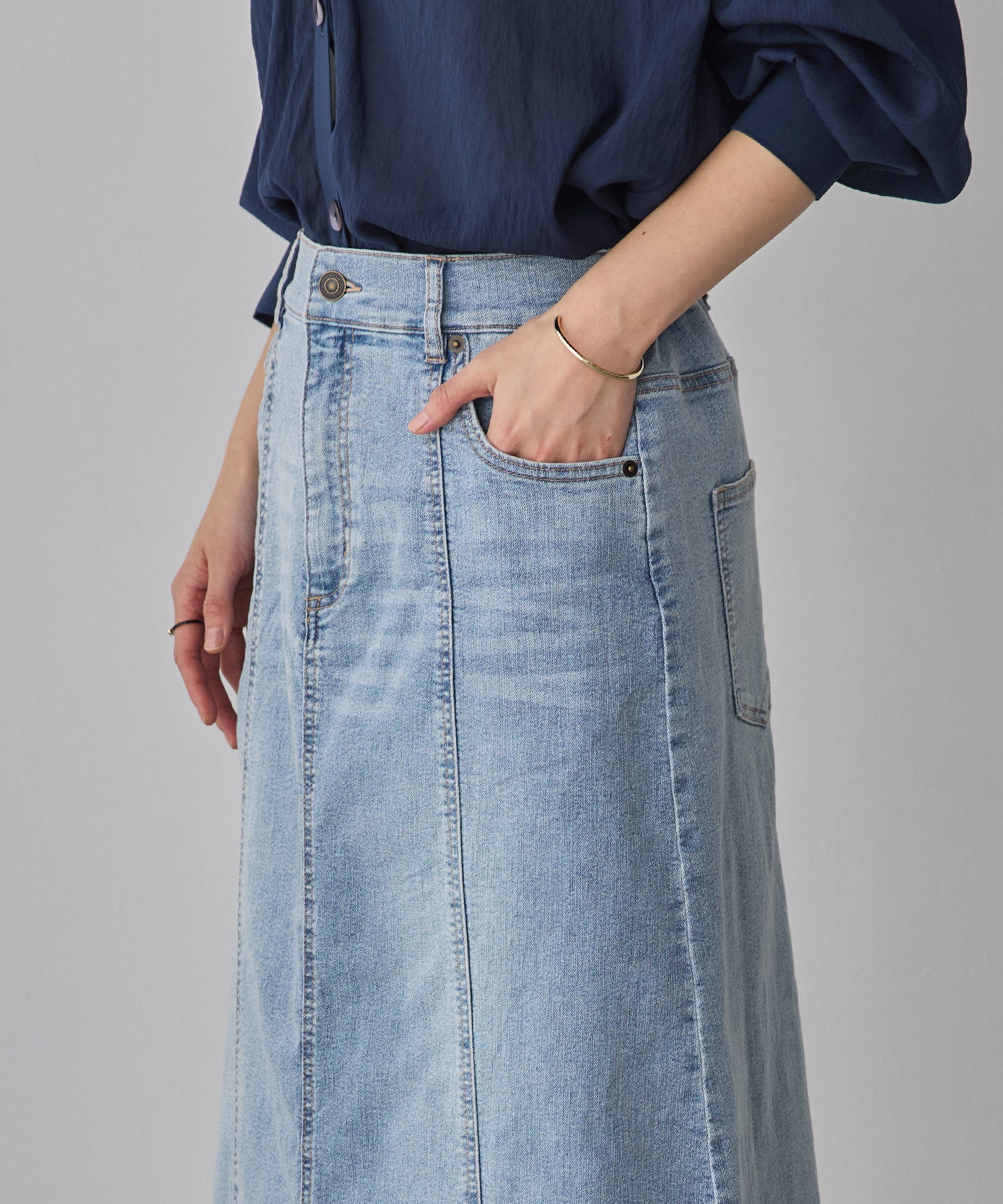STRETCH DENIM NARROW SKIRT