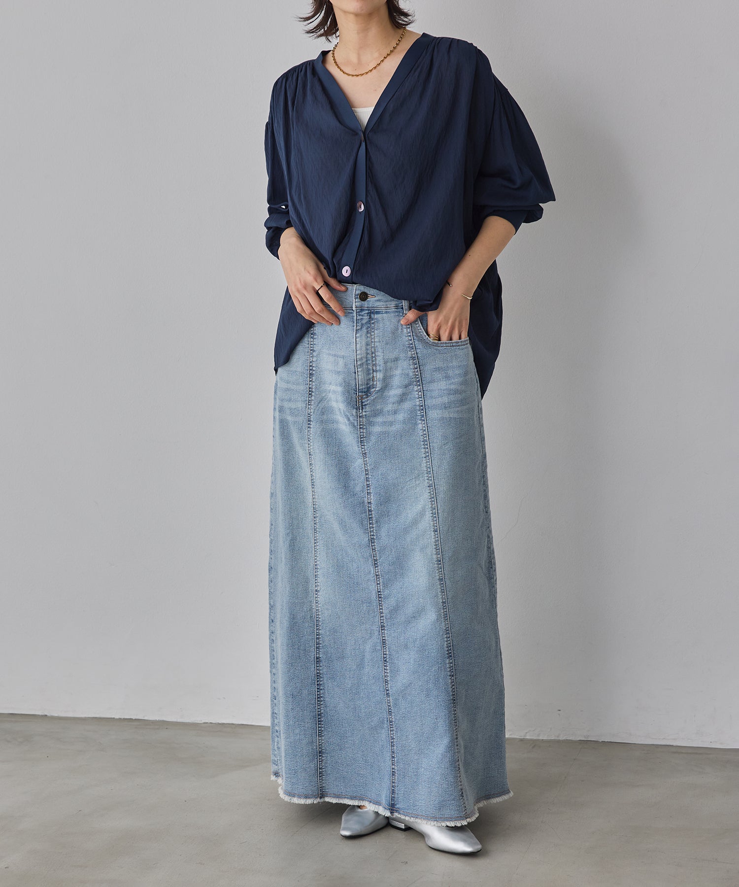 STRETCH DENIM NARROW SKIRT