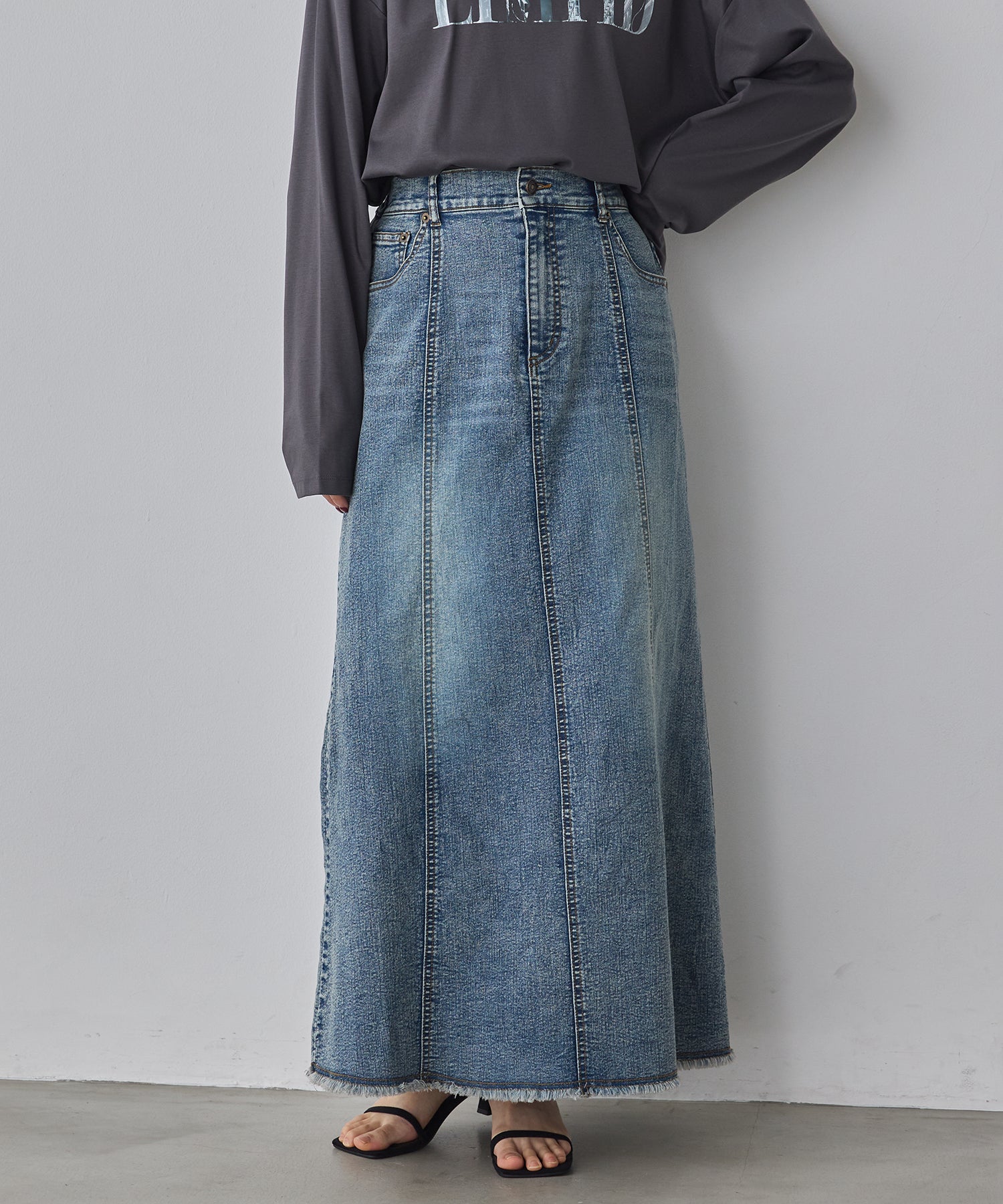 STRETCH DENIM NARROW SKIRT