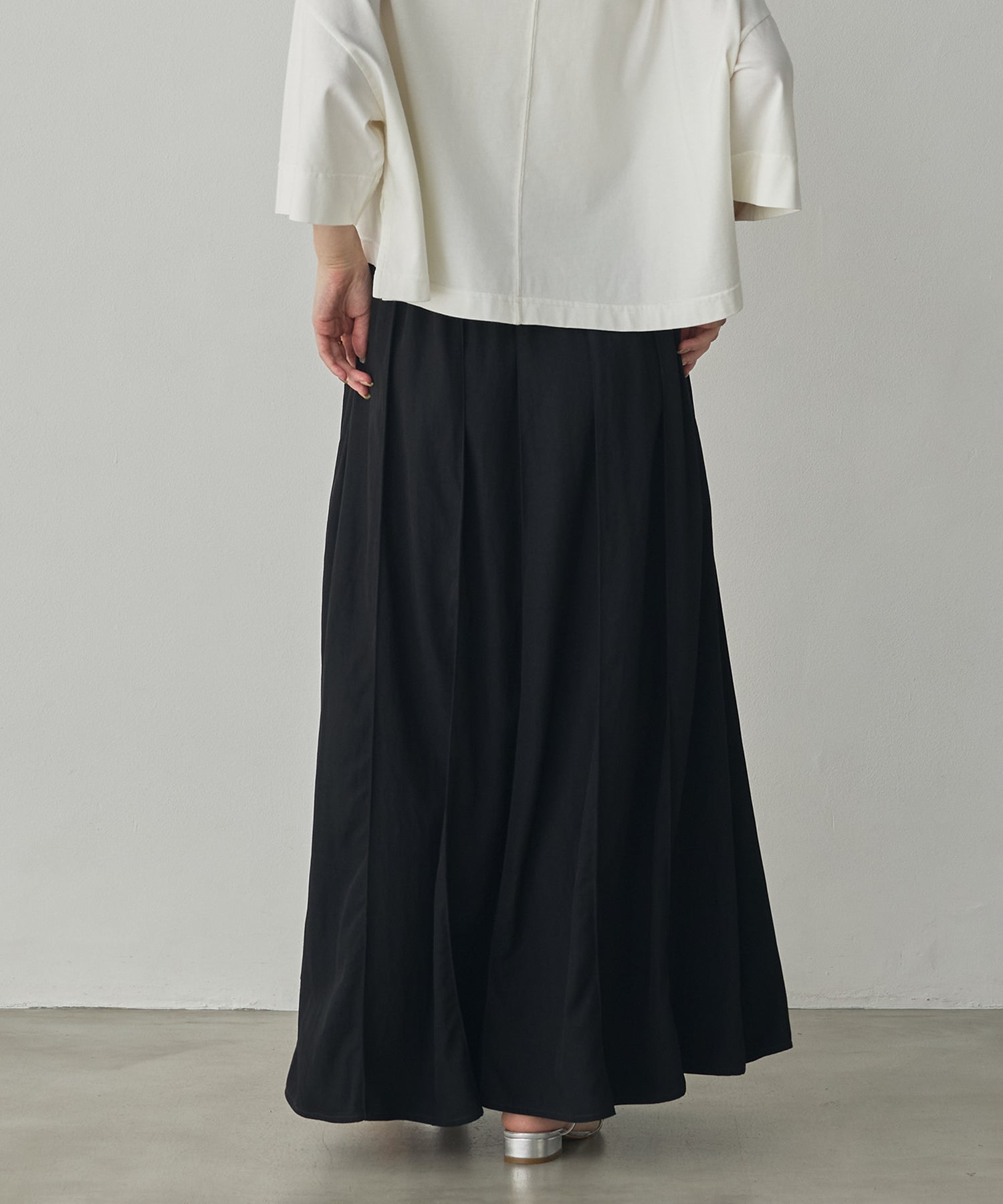 FLOWY PANEL SKIRT