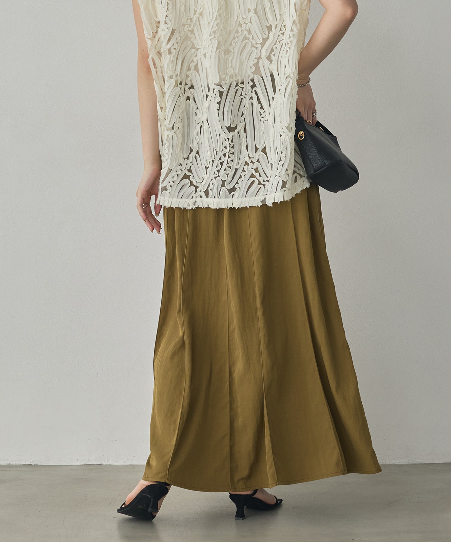 FLOWY PANEL SKIRT