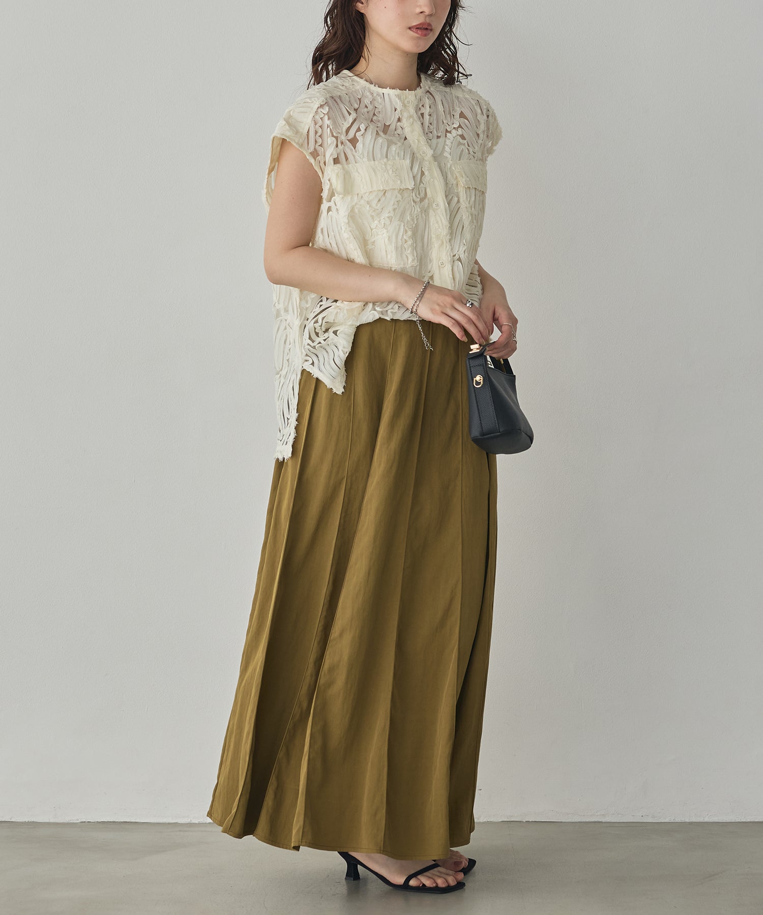FLOWY PANEL SKIRT