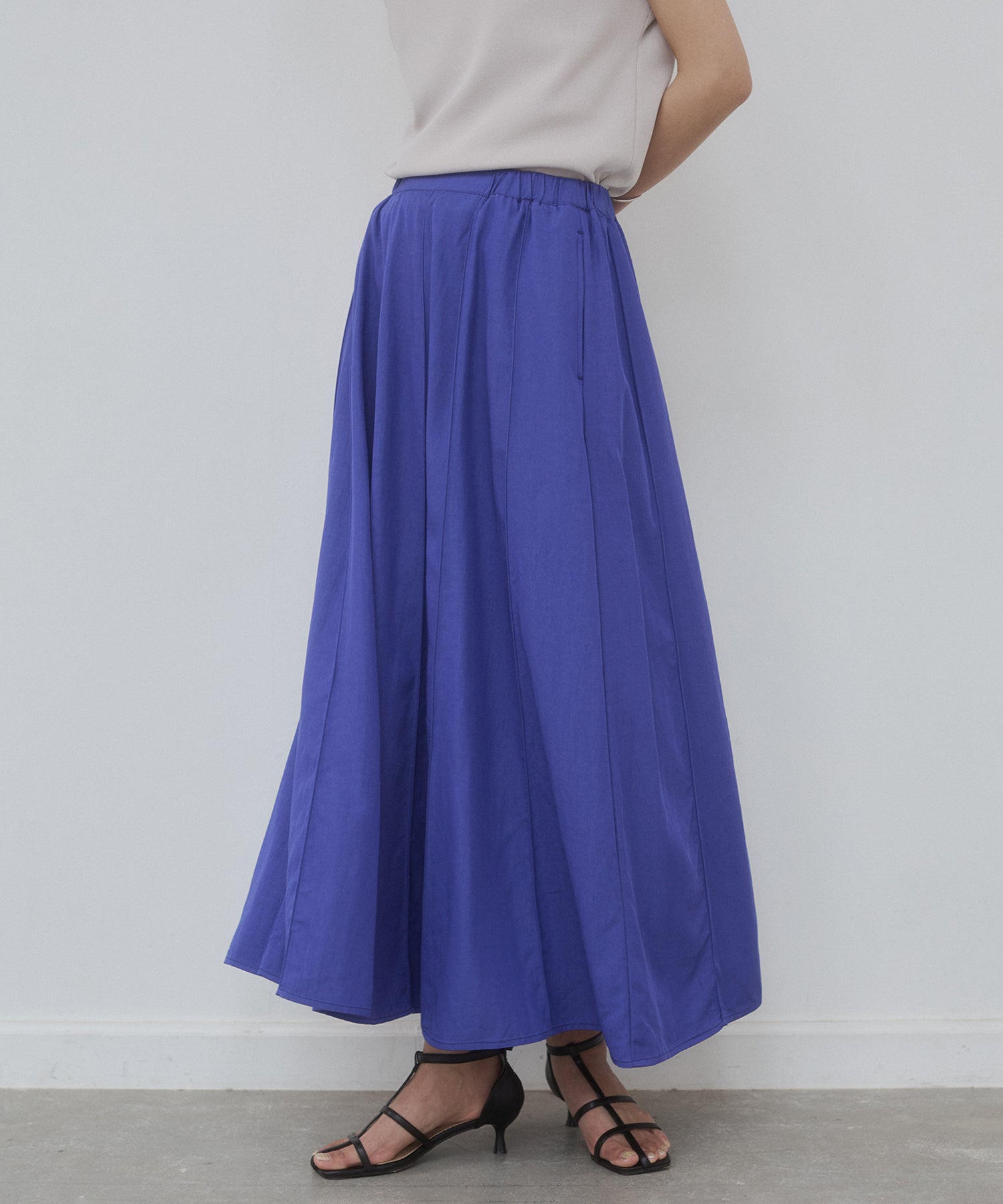 FLOWY PANEL SKIRT