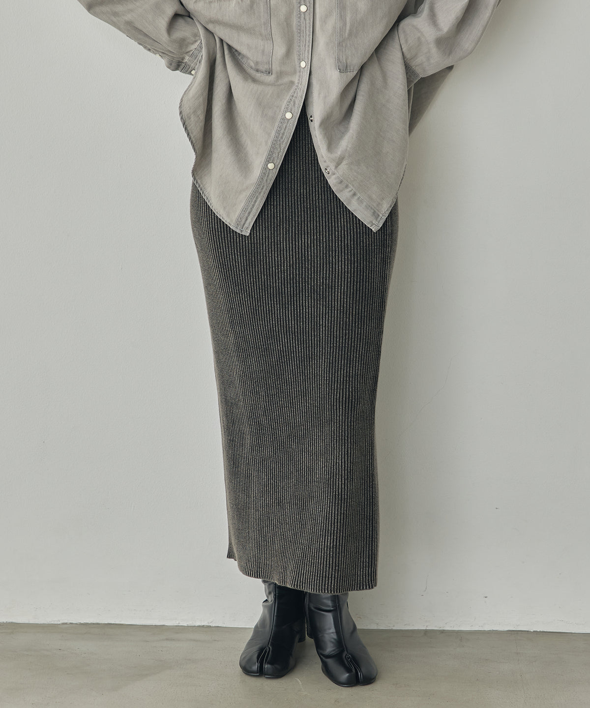VINTAGE-STYLE FITTED SKIRT