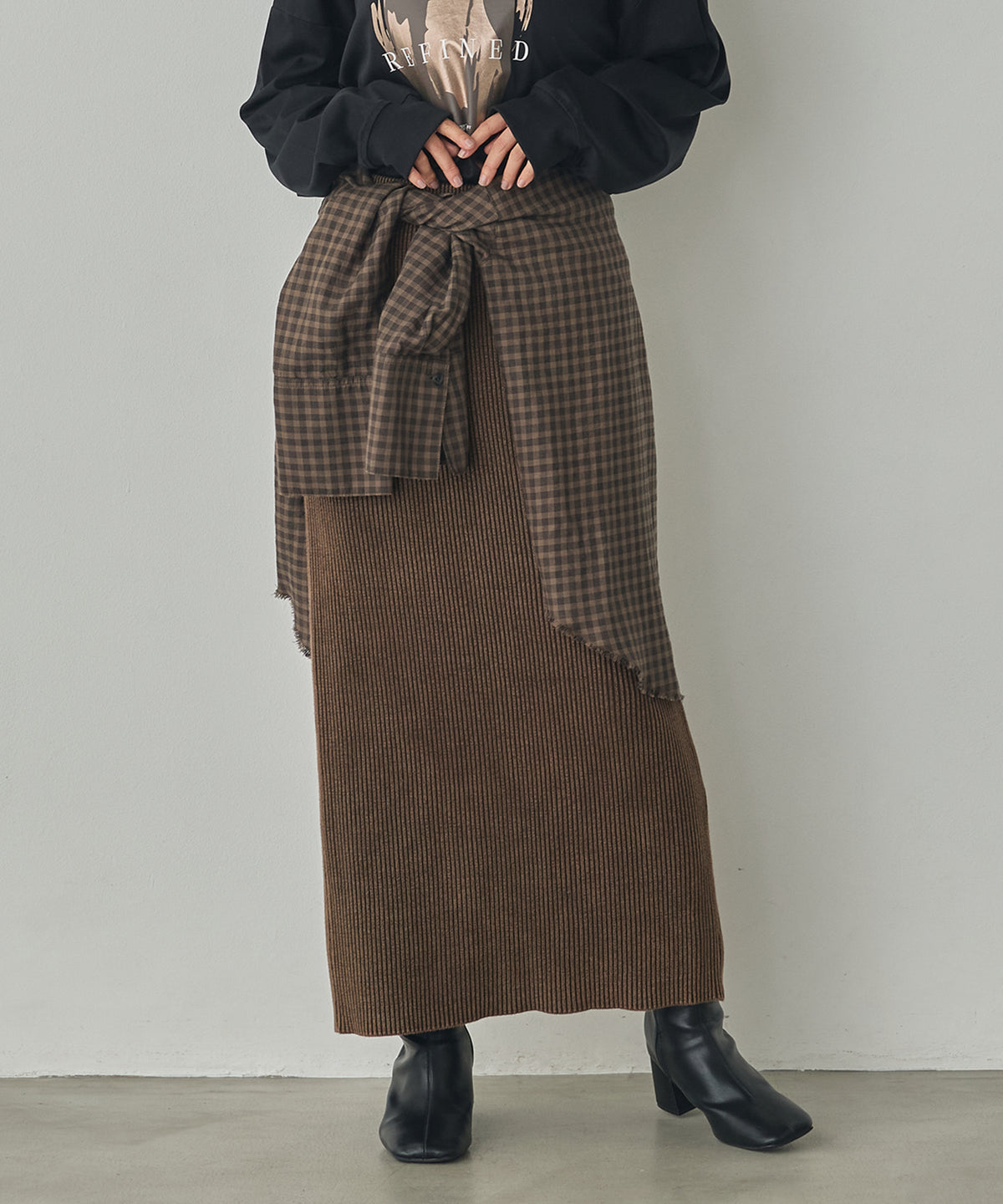 VINTAGE-STYLE FITTED SKIRT