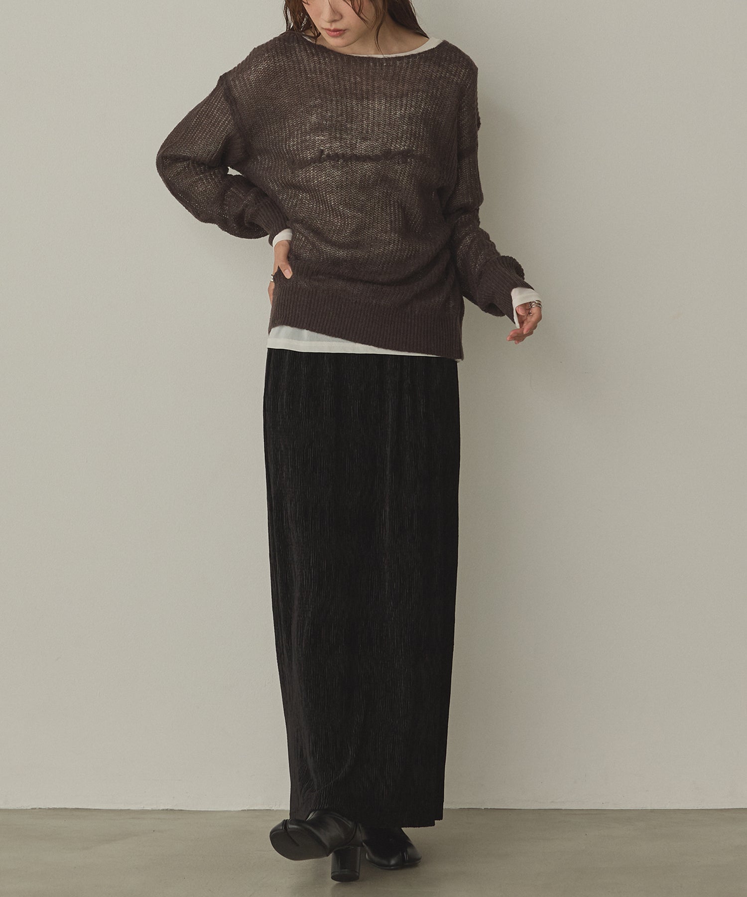 ベロアプリーツタイトスカート