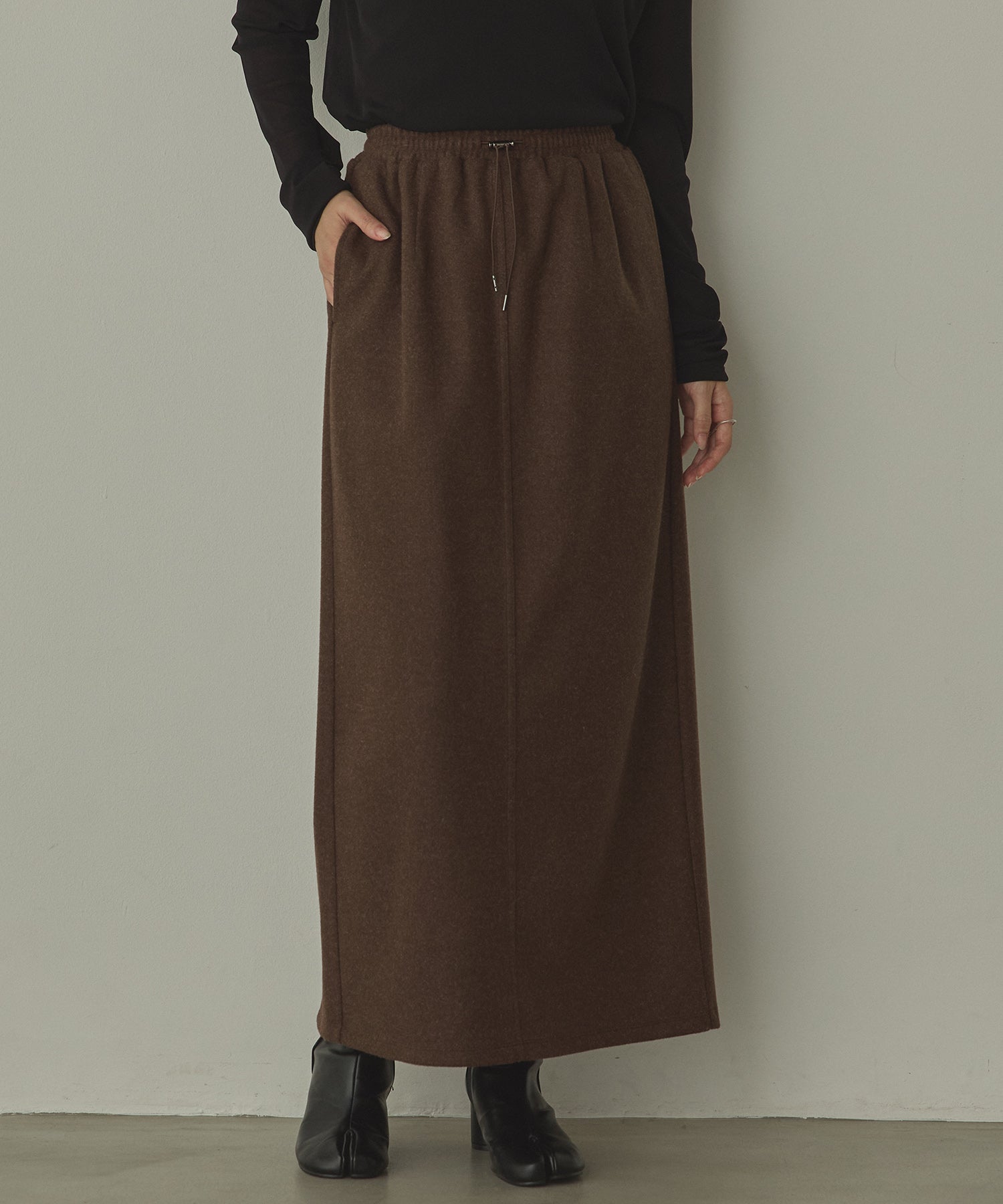 圧縮ニットソー ナロースカート