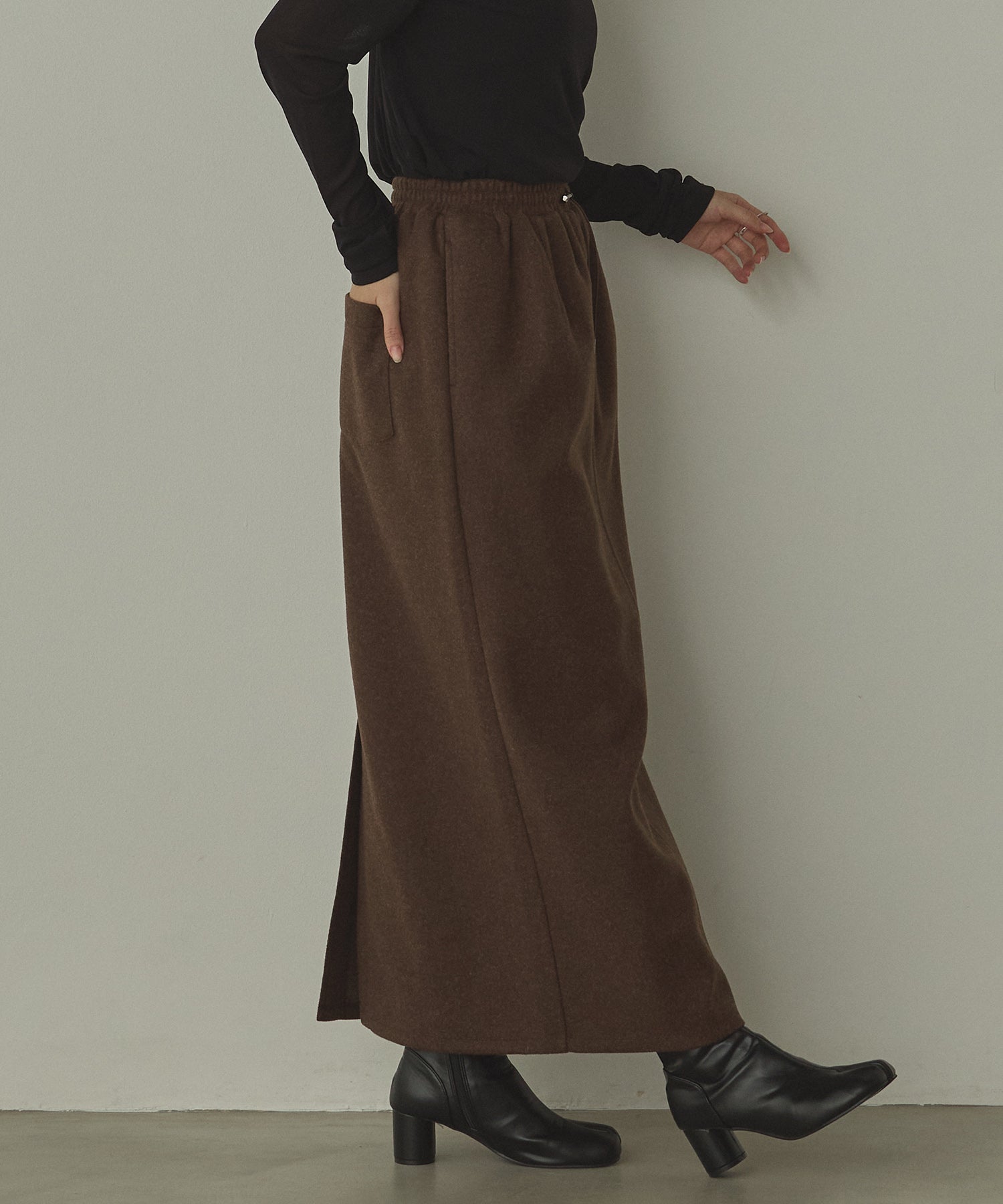 圧縮ニットソー ナロースカート