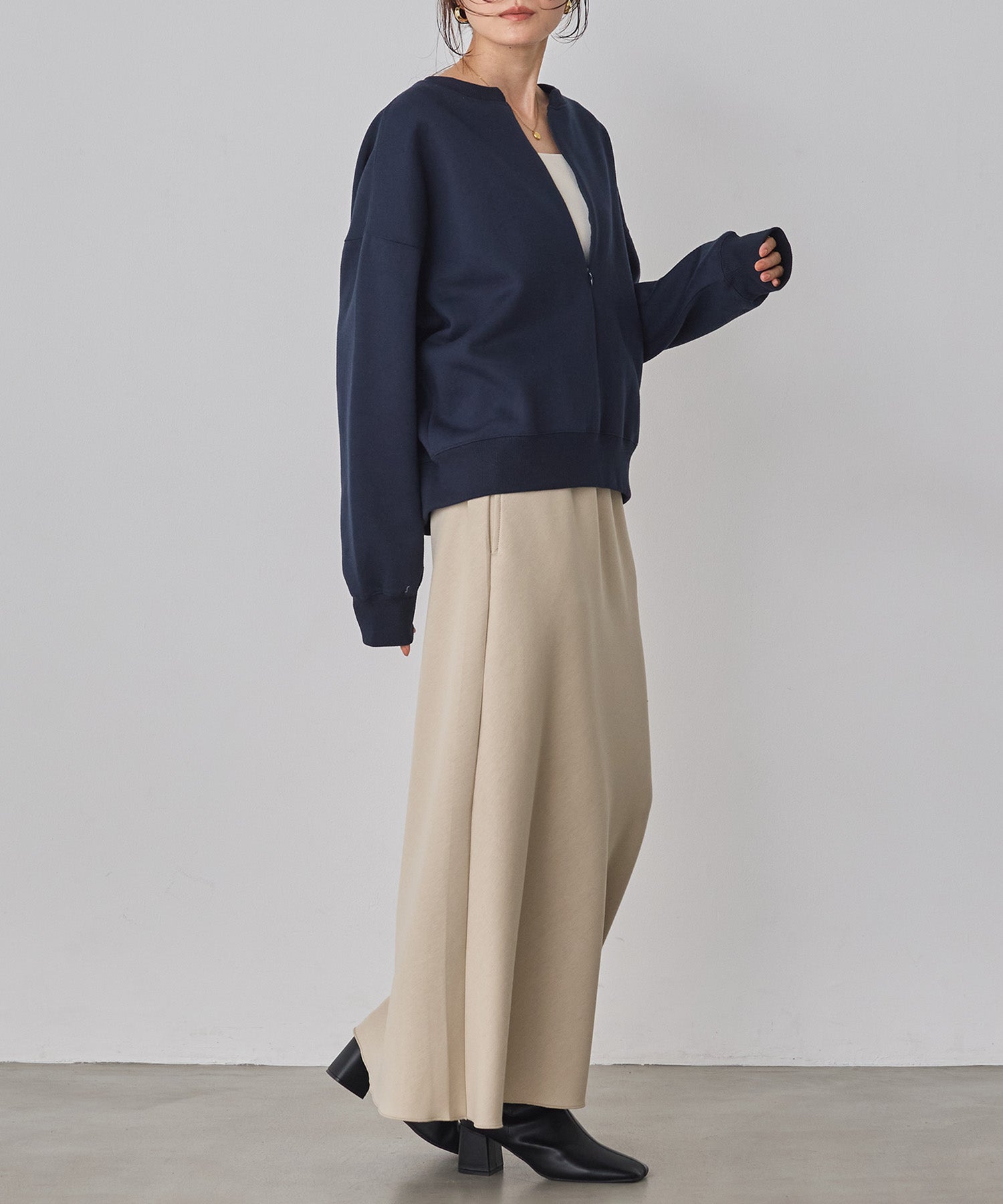 LIGHT CARDBOARD FLARE SKIRT