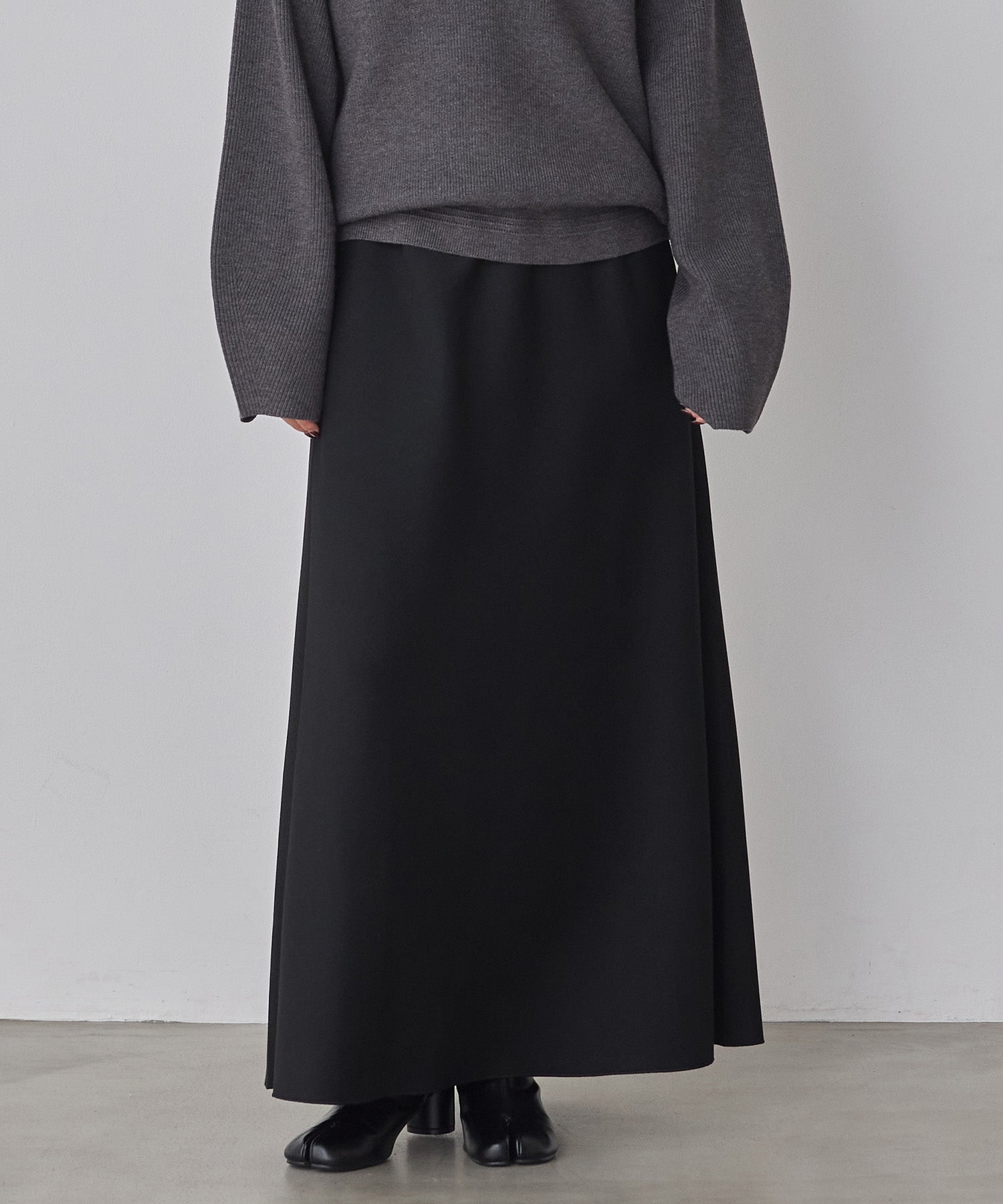 LIGHT CARDBOARD FLARE SKIRT