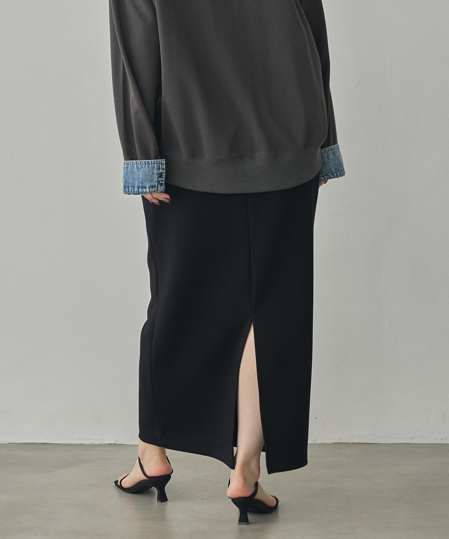 LIGHTWEIGHT CARDBOARD TIGHT SKIRT