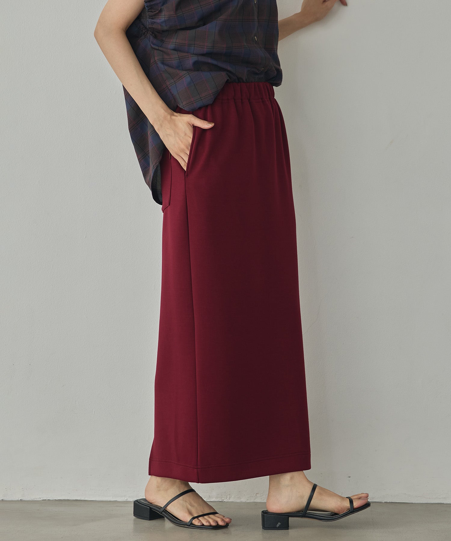 LIGHTWEIGHT CARDBOARD TIGHT SKIRT