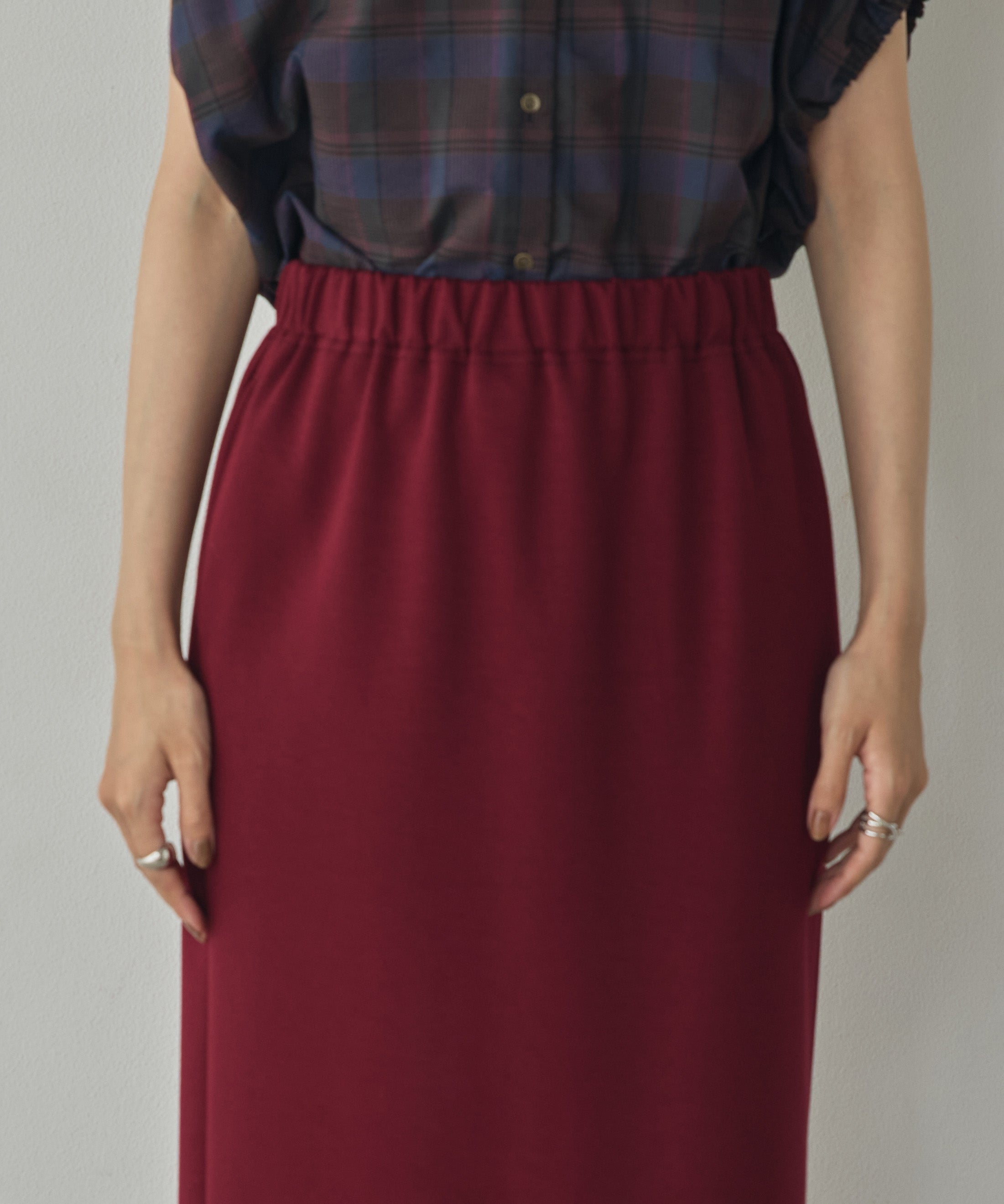 LIGHTWEIGHT CARDBOARD TIGHT SKIRT