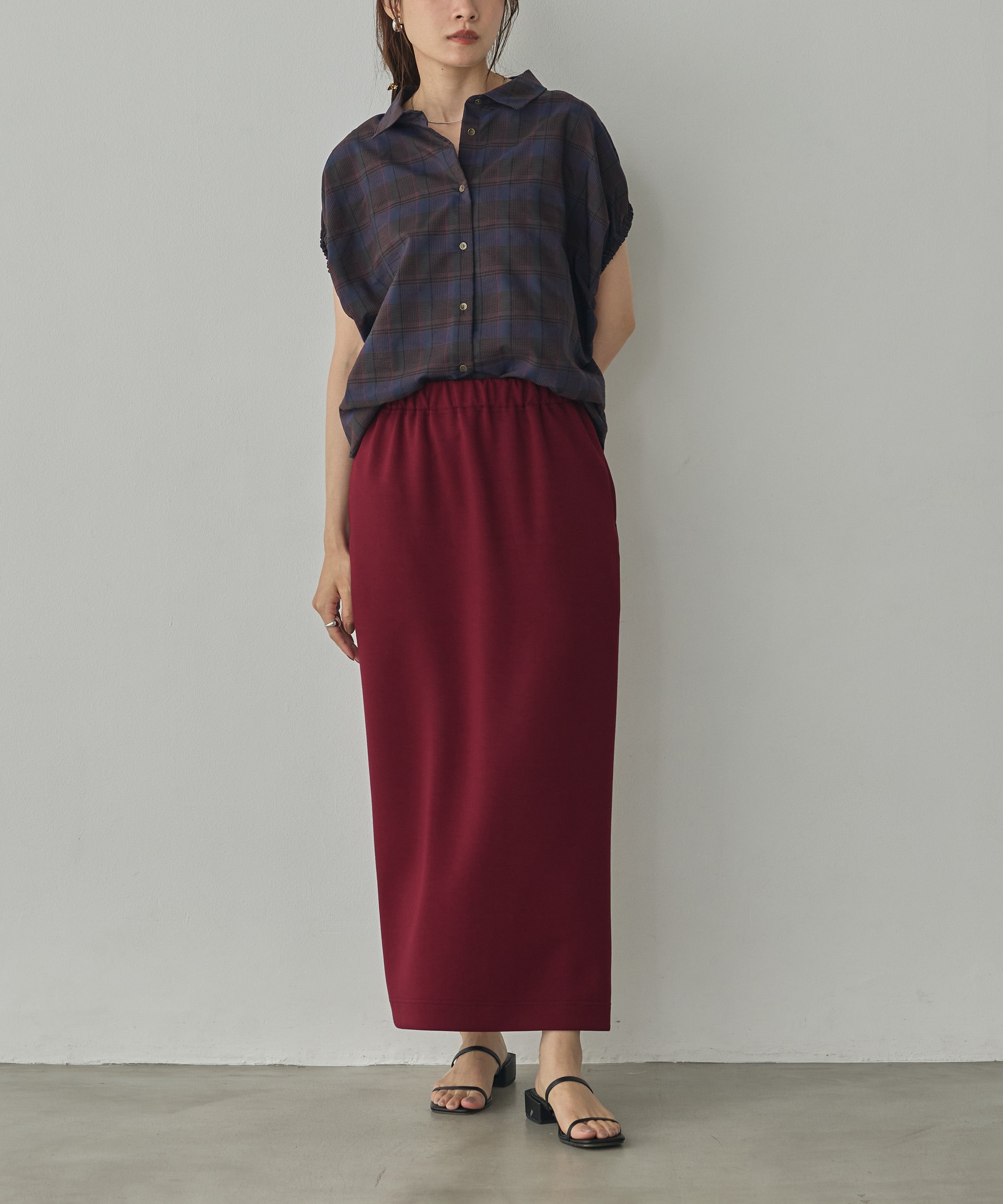 LIGHTWEIGHT CARDBOARD TIGHT SKIRT