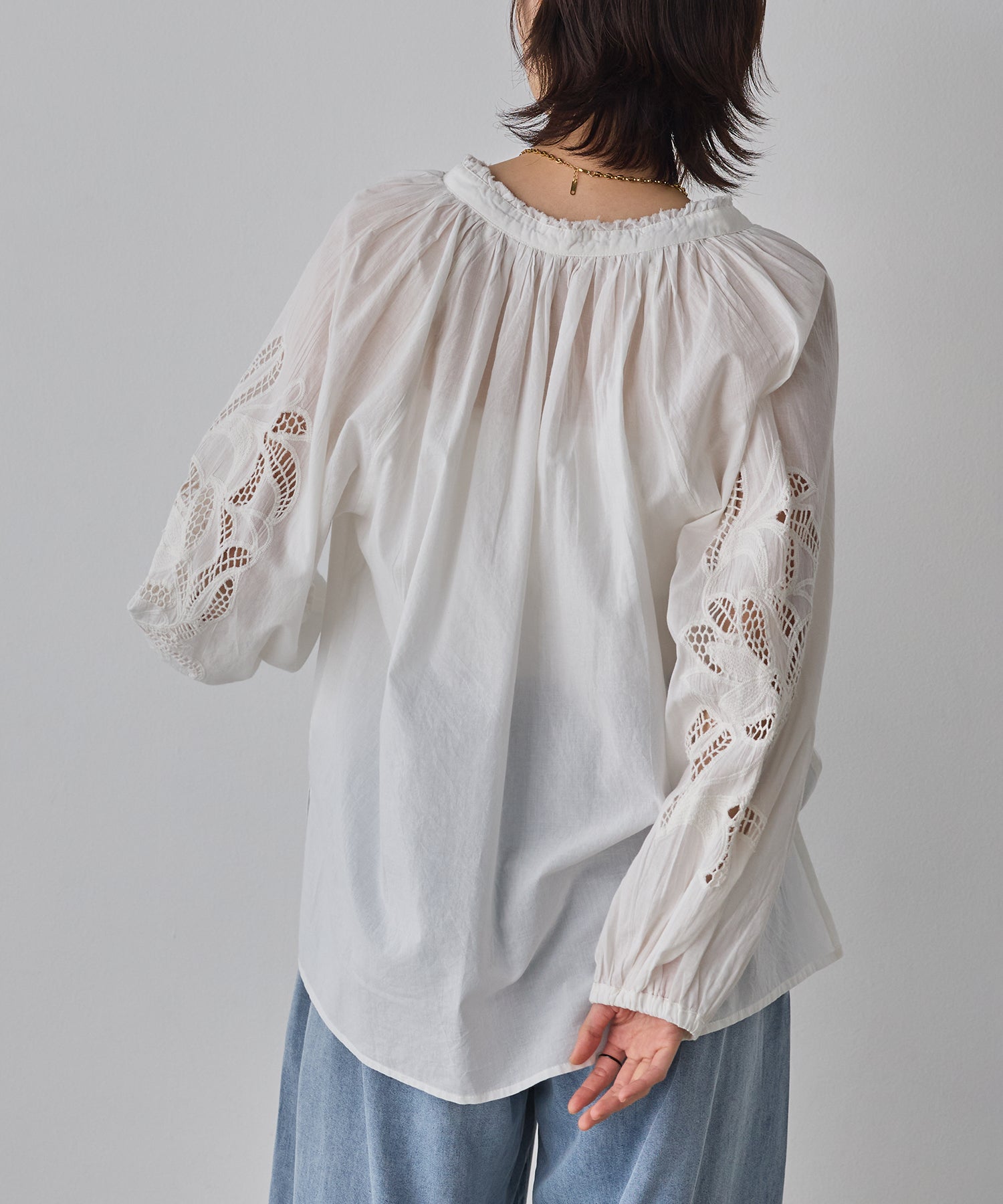 EMBROIDERED SLEEVE BLOUSE