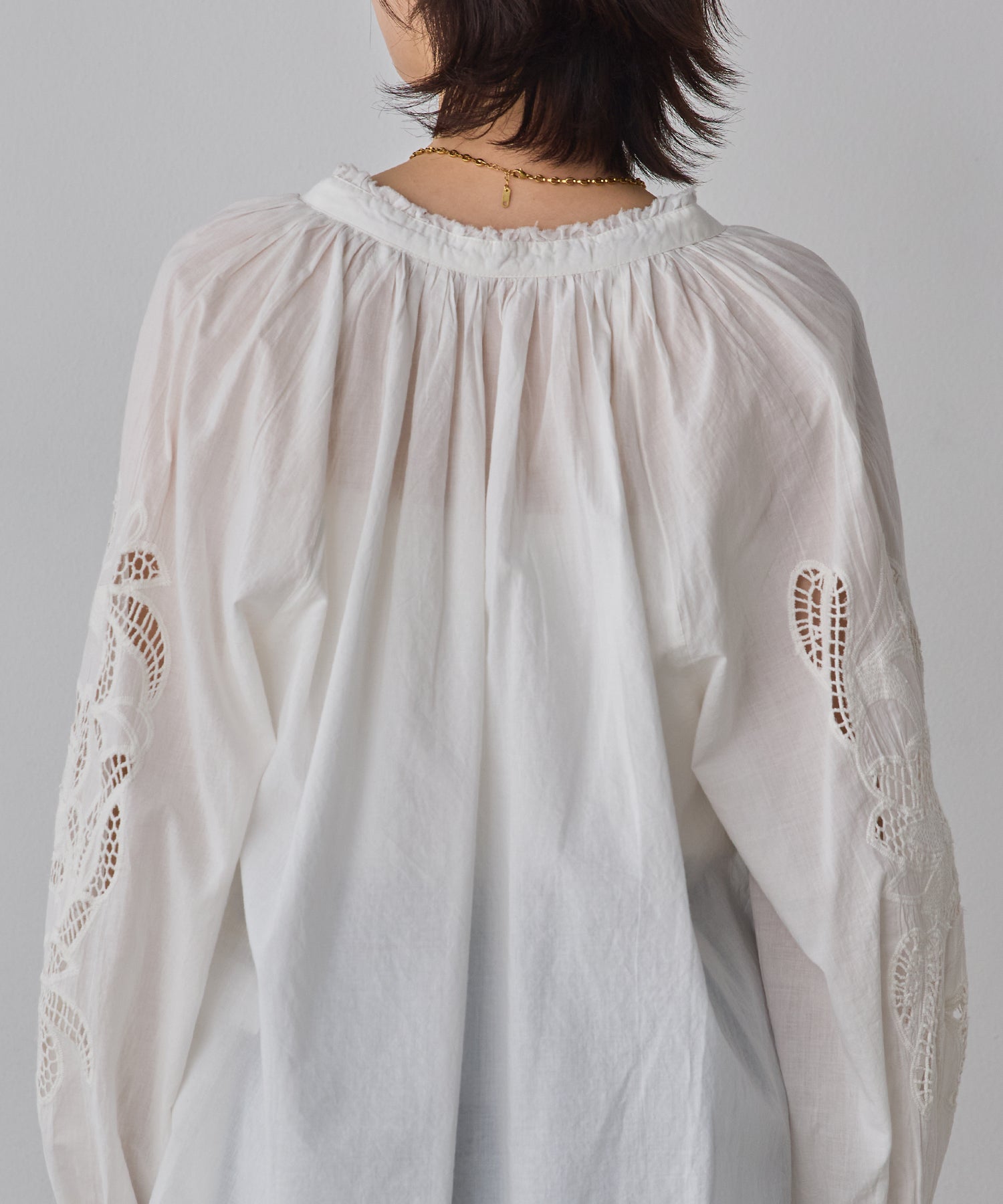 EMBROIDERED SLEEVE BLOUSE
