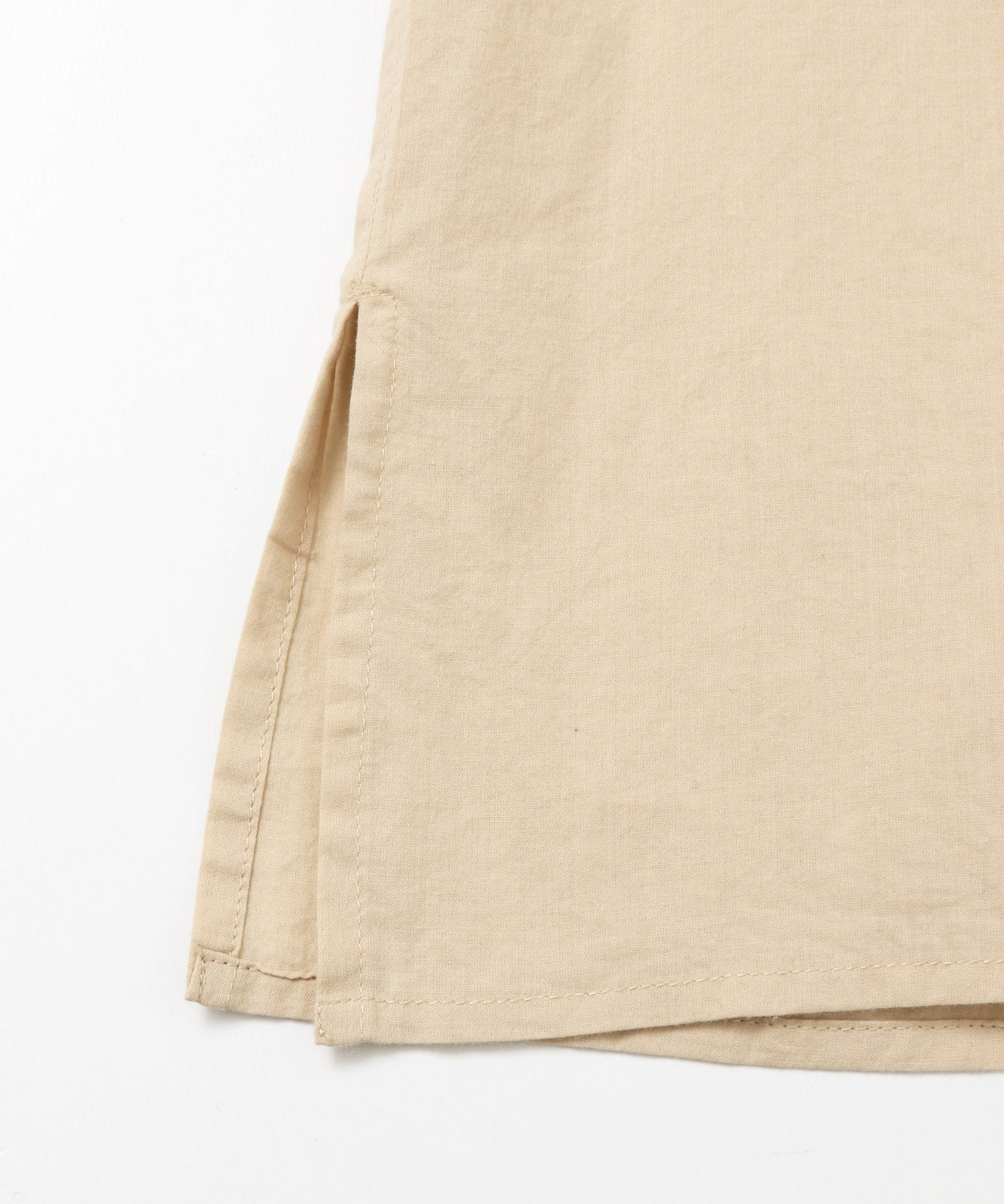 EMBROIDERED SLEEVE BLOUSE