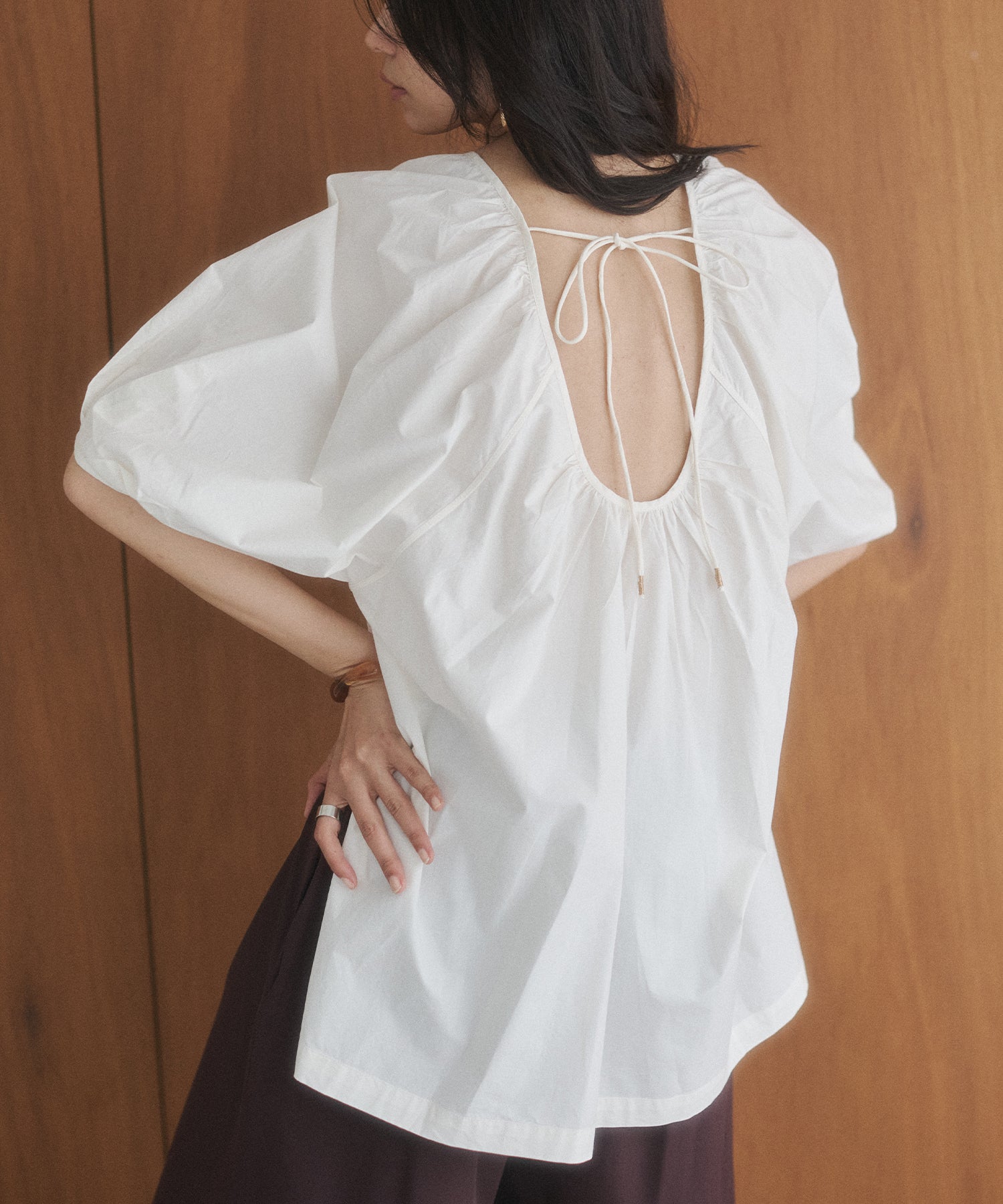 《PRE-ORDER》BACK-OPEN OVERSIZED BLOUSE
