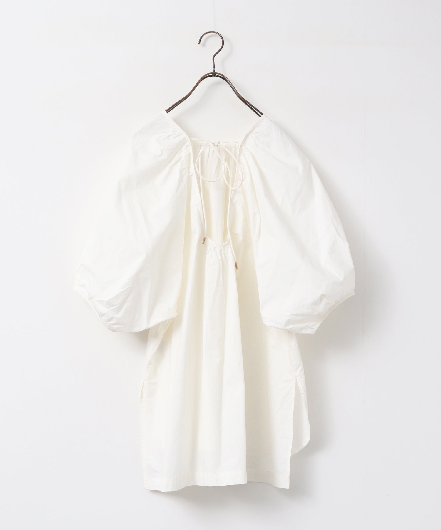 《PRE-ORDER》BACK-OPEN OVERSIZED BLOUSE