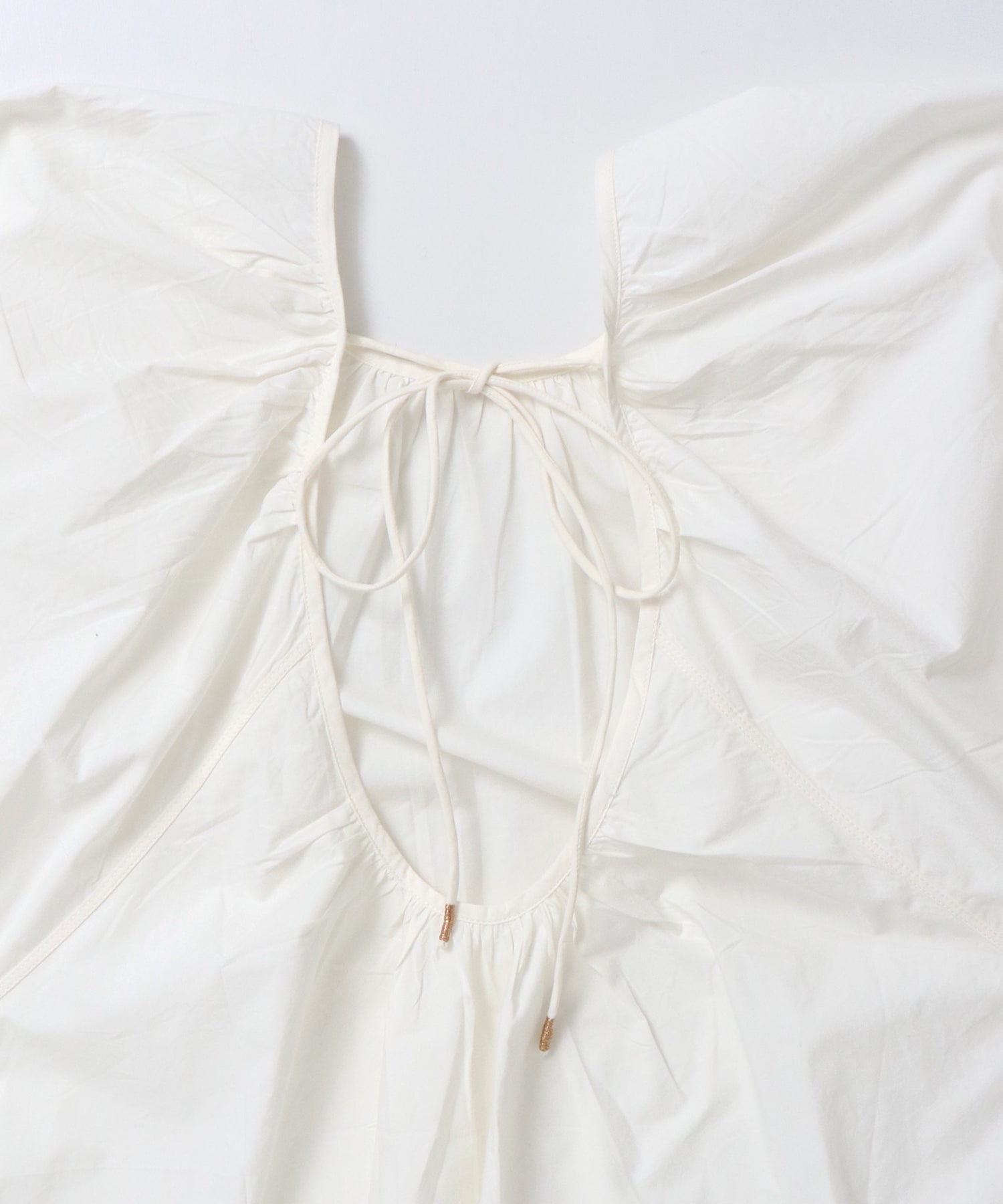 《PRE-ORDER》BACK-OPEN OVERSIZED BLOUSE